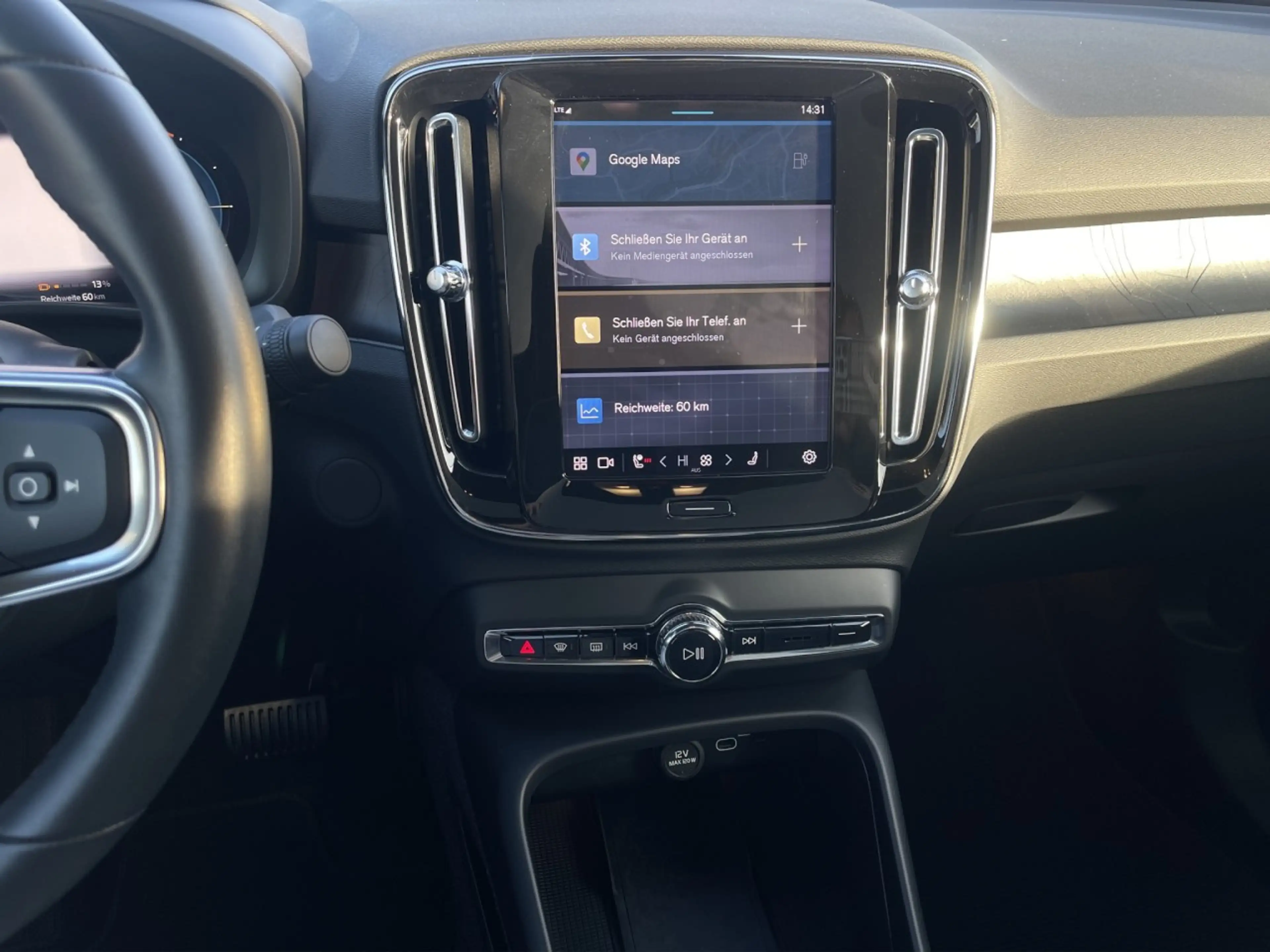 Volvo C40 Twin Electric Plus AWD/Navi/LED/Kam/Pano/GJR — photo 8