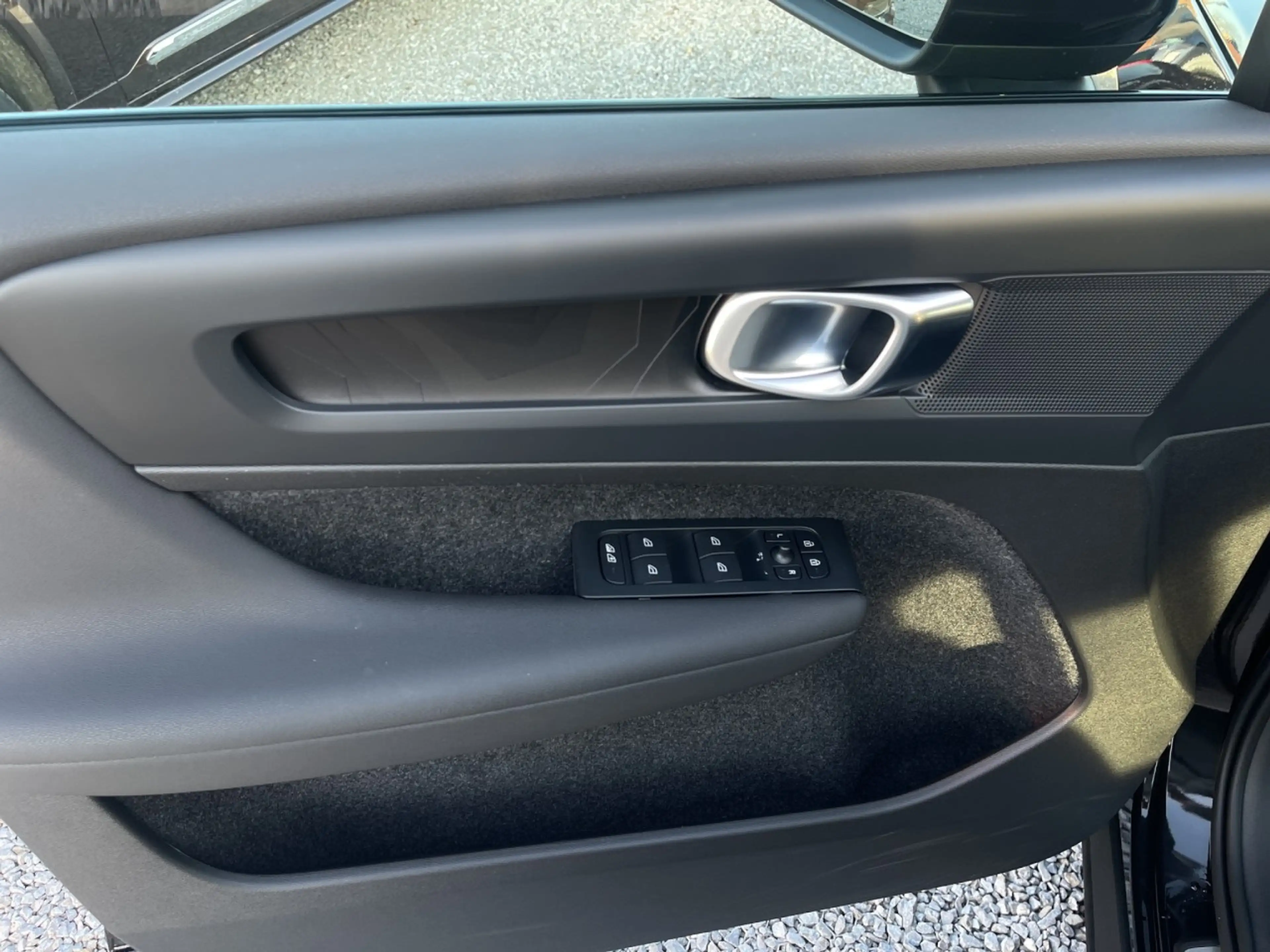 Volvo C40 Twin Electric Plus AWD/Navi/LED/Kam/Pano/GJR — photo 11