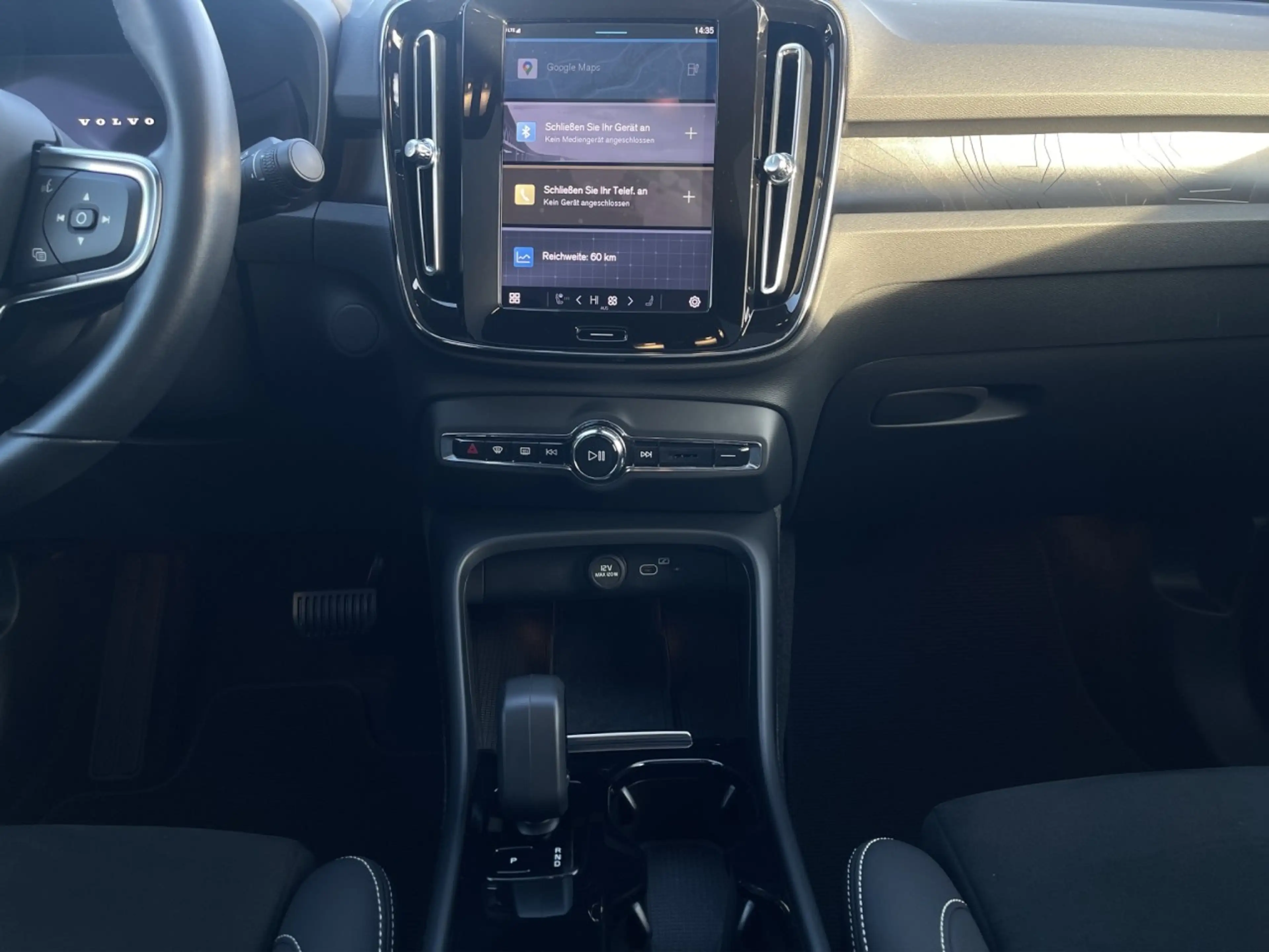 Volvo C40 Twin Electric Plus AWD/Navi/LED/Kam/Pano/GJR — photo 10
