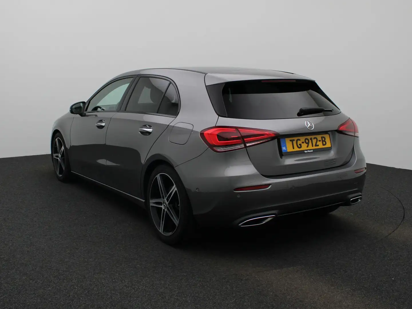 Mercedes-Benz A 200 Launch Edition Premium | Burmester | 360 Camera | Grijs - 2