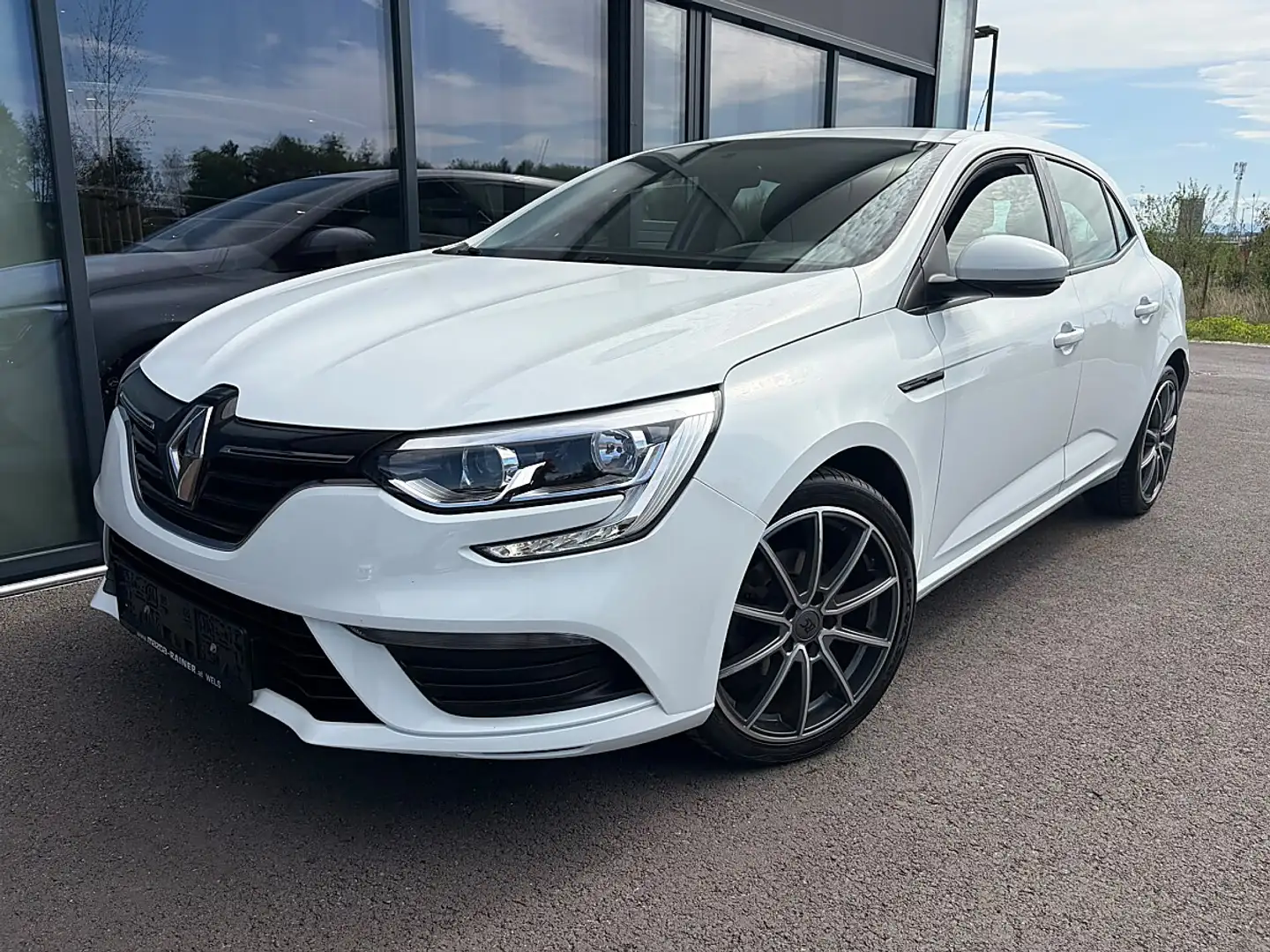 Renault Megane Mégane Life TCe 100 PF Weiß - 1
