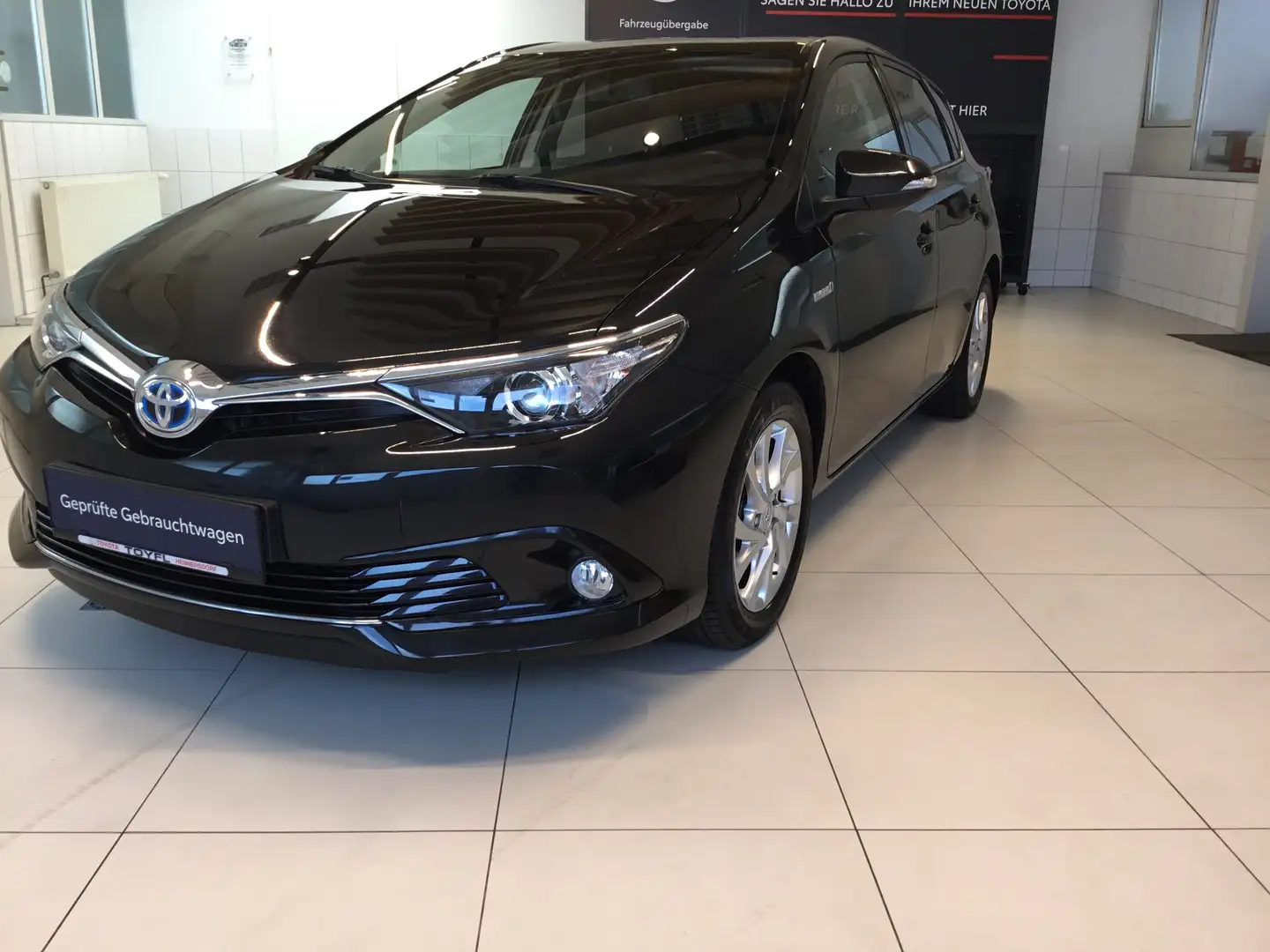 Toyota Auris Auris 1,8 VVT-i Hybrid Edition 45 / wenig KM Negro - 1