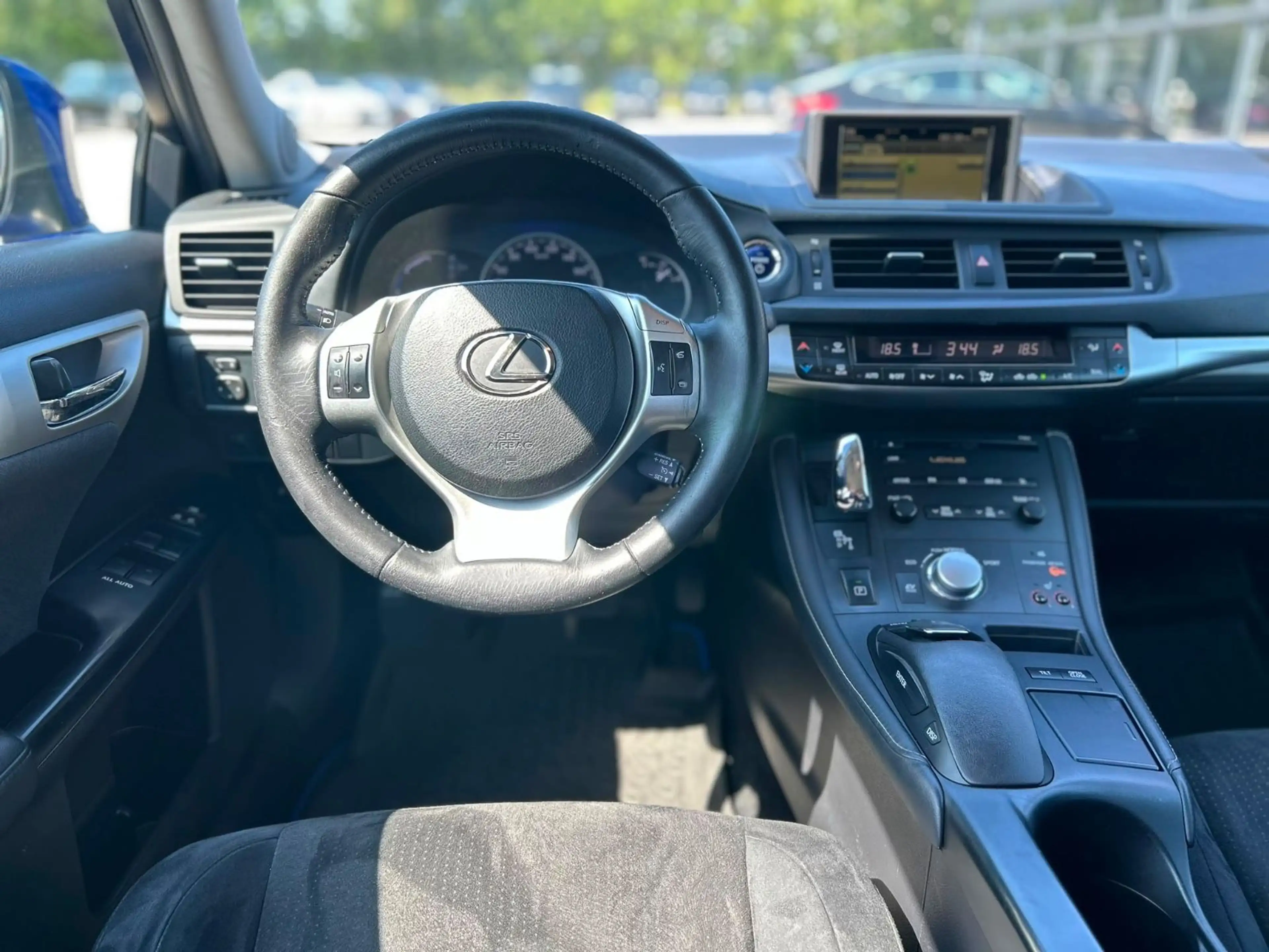 Lexus CT 200h Executive*Navi*Kam*Tempomat*Standheizung — photo 3