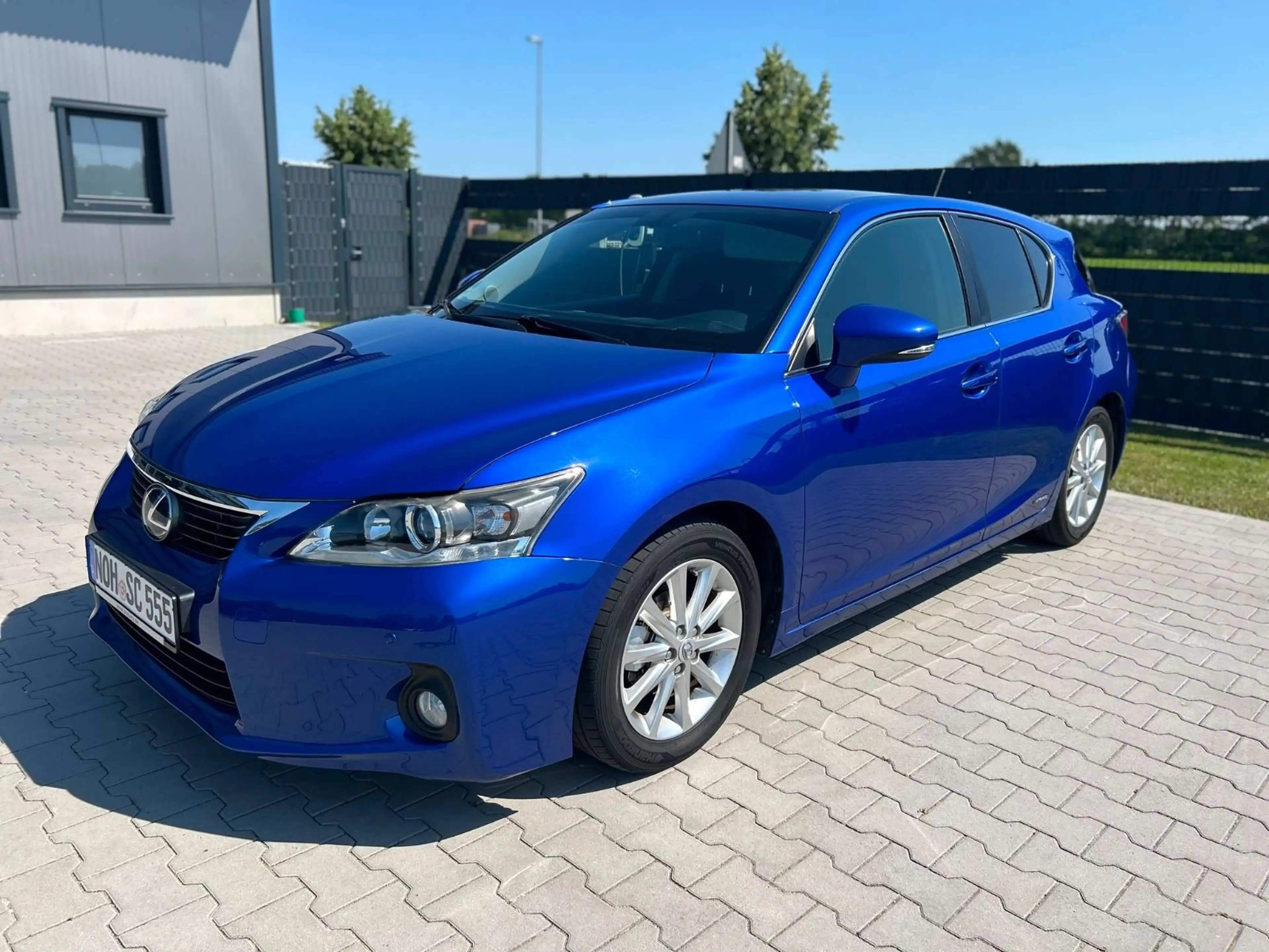 Lexus CT 200h Executive*Navi*Kam*Tempomat*Standheizung — photo 4