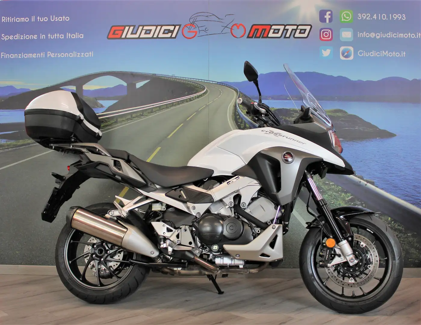 Honda Crossrunner 800 - 2015 - km 55000 Bianco - 1