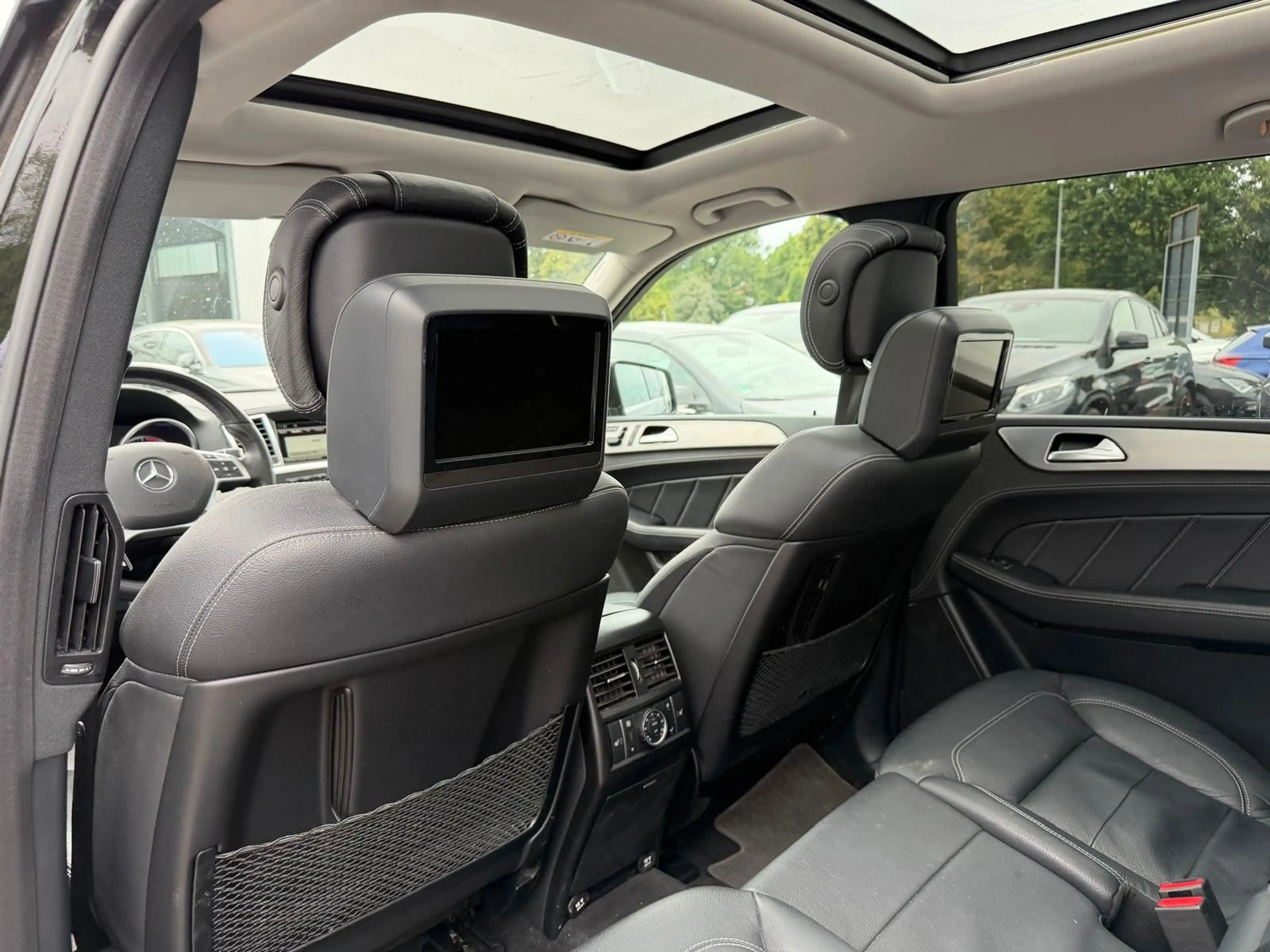 Mercedes-Benz GL 350 BT 4Matic*MAXIVOLL*2.HD*SCHECKHEFT — photo 9