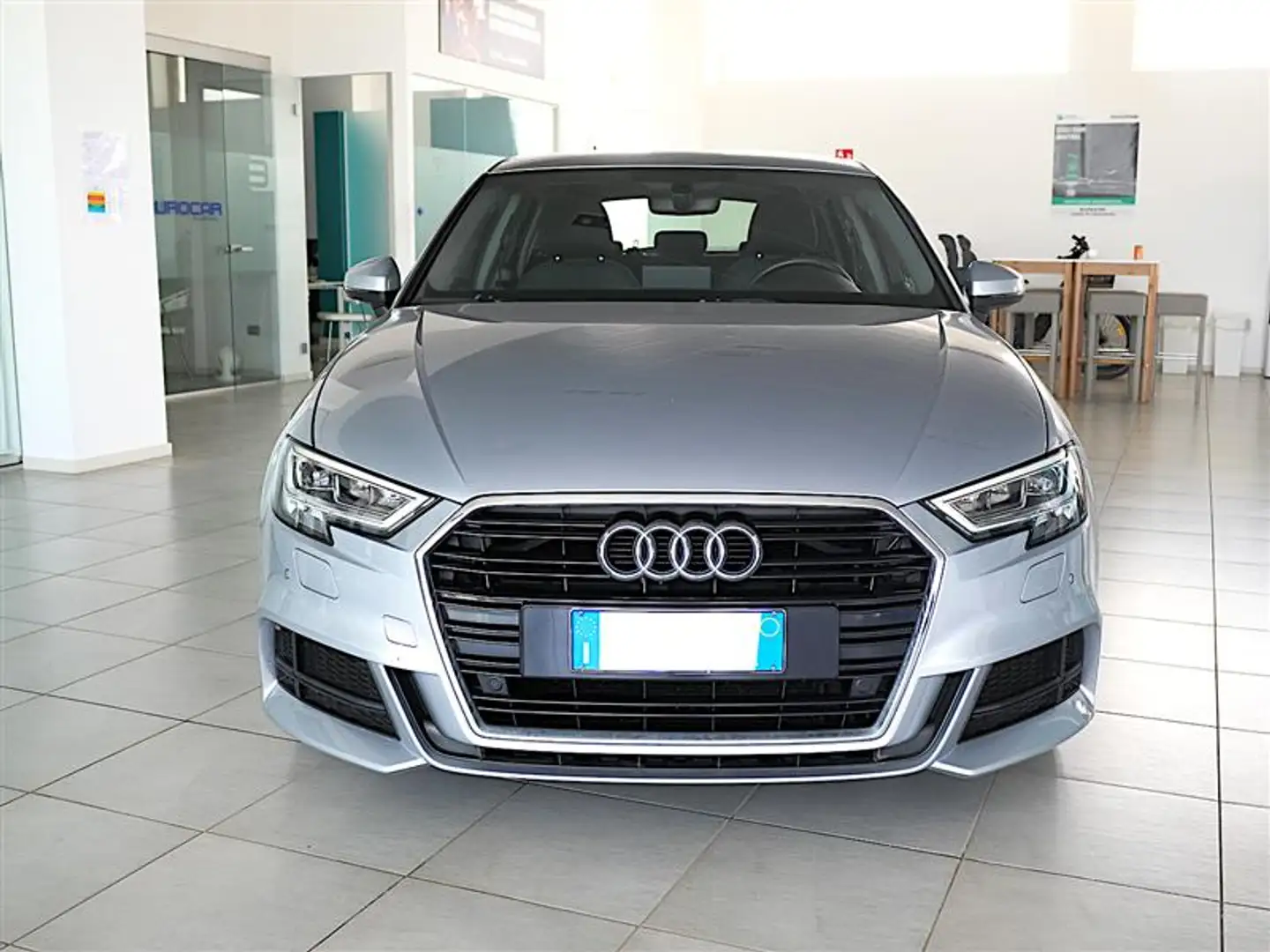 Audi A3 Sportback 30 TDI 1.6 tdi 115 cv Admired Gris - 2