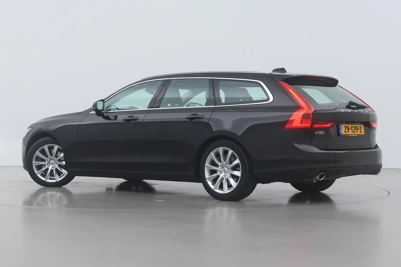 Volvo V90 T4 | ACC | BLIS | Stoel+Stuurverwarming | Apple Ca Noir - 2