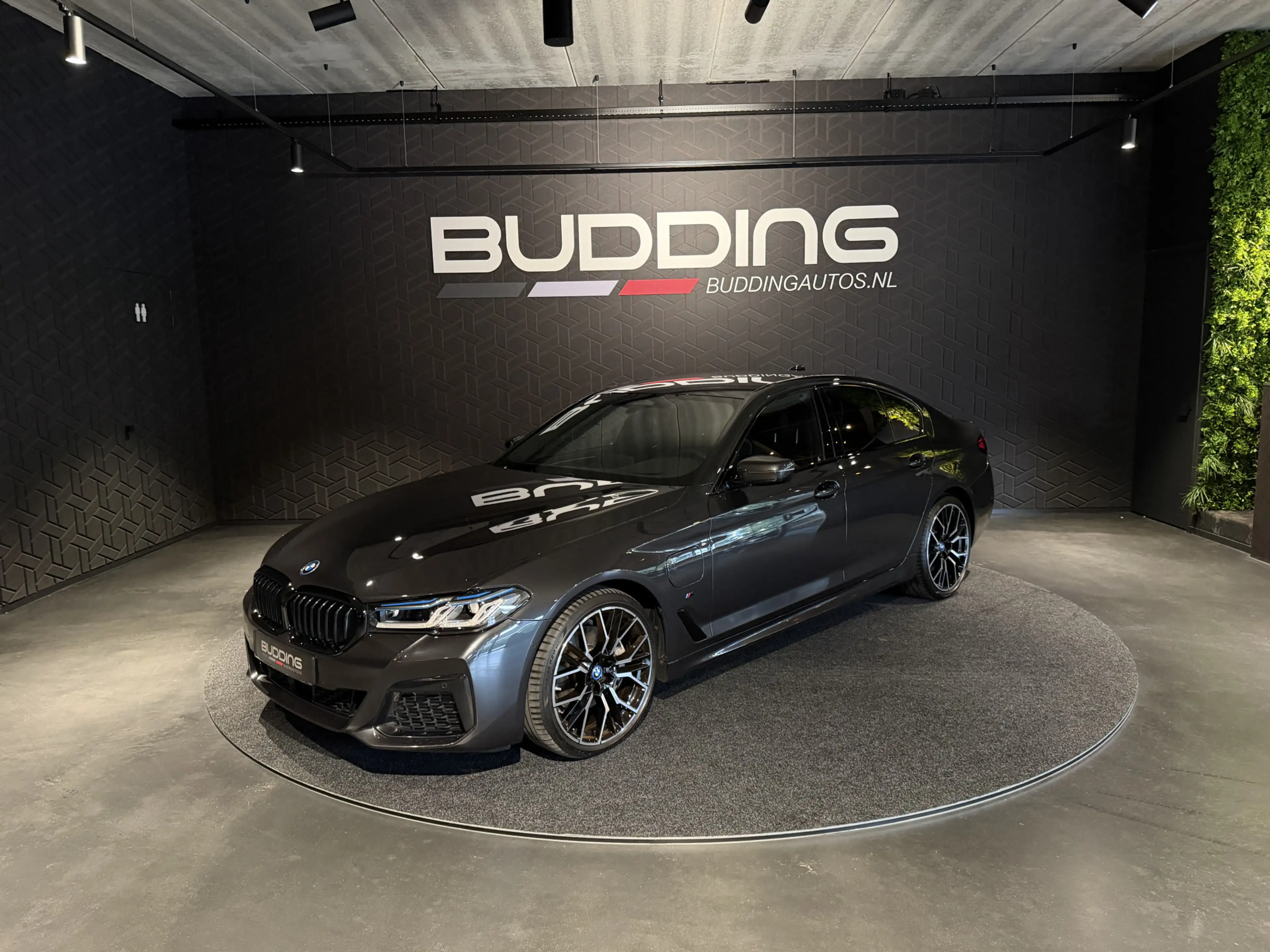 BMW 545 5-serie 545e xDrive Business Edition Plus M-paket|