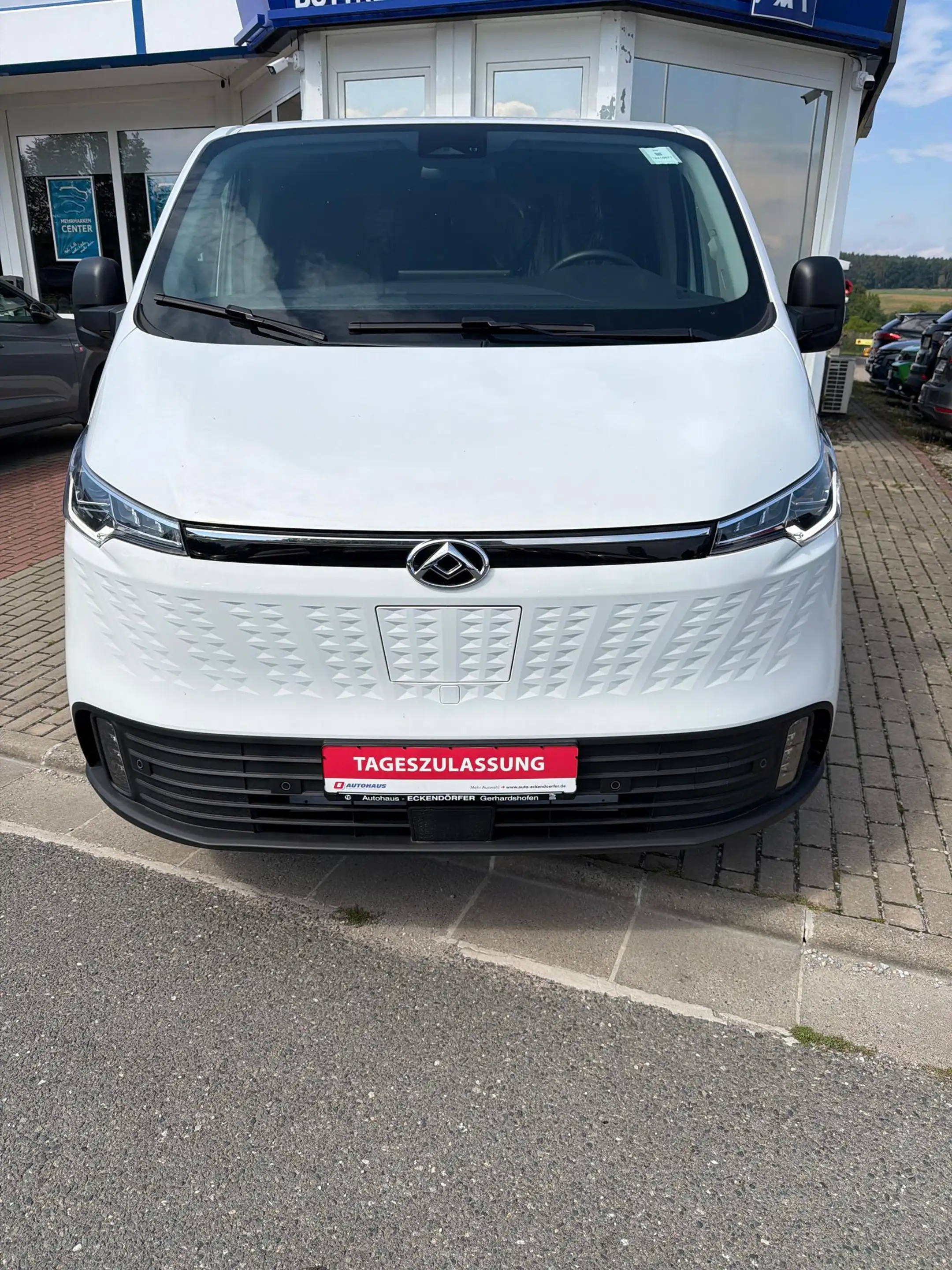 Maxus eDeliver 7 L2H1 88kWh — photo 2