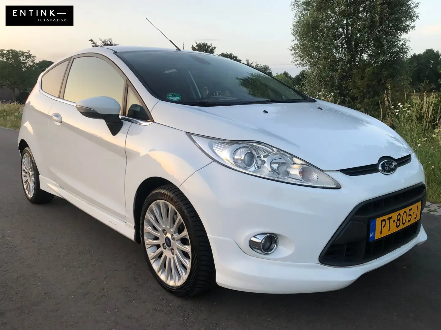 Ford Fiesta 1.25 ST-Line | Sportpakket | Airco | Bluetooth Wit - 1