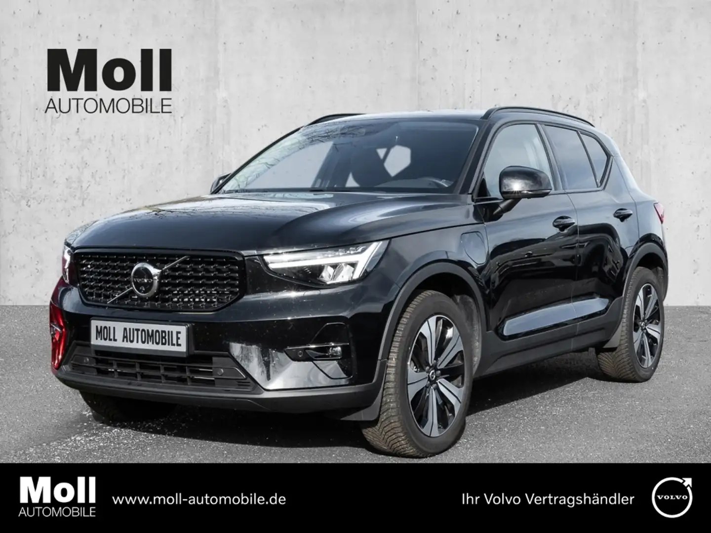 Volvo XC40 Plus Dark Recharge Plug-In Hybrid 2WD T4 Twin Engi Schwarz - 1
