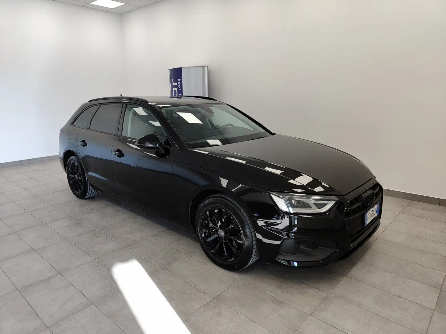 Audi A4 Avant 40 TDI 190 CV S tronic Adap.Cruise CarPlay Fekete - 2