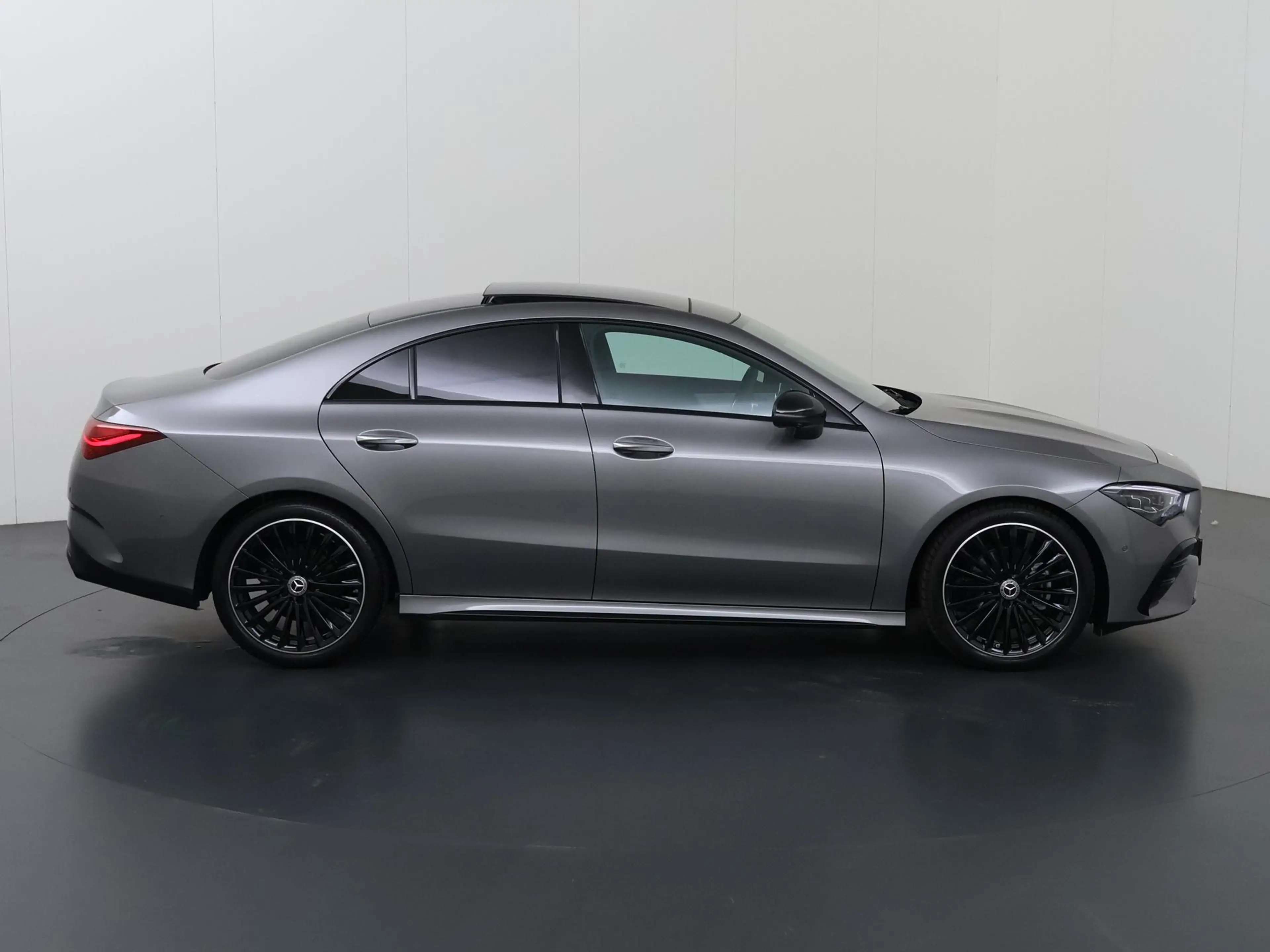 Mercedes-Benz CLA 180 Business Solution AMG | Panoramaschuifdak |  AMG L — photo 6