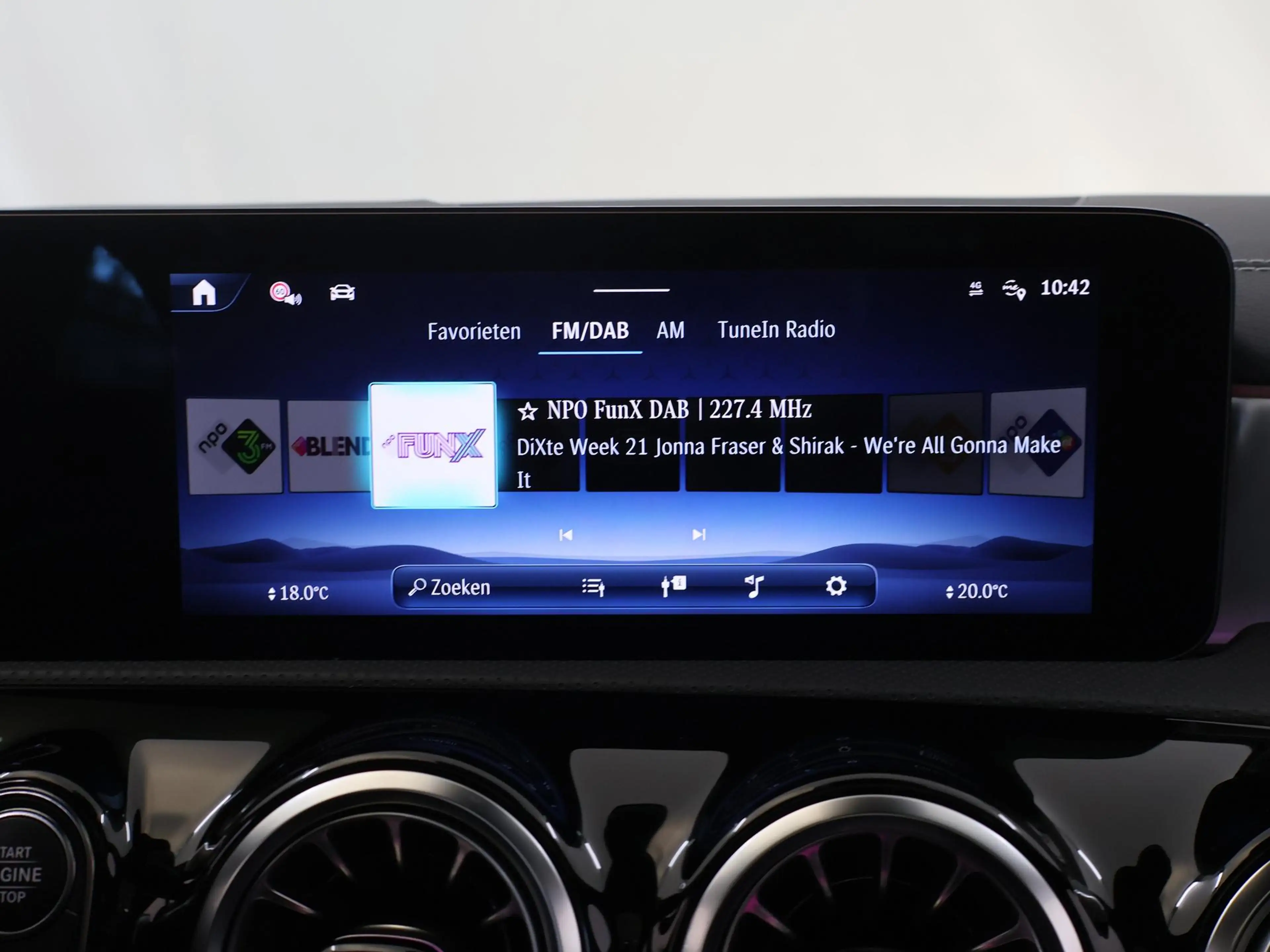 Mercedes-Benz CLA 180 Business Solution AMG | Panoramaschuifdak |  AMG L — photo 14