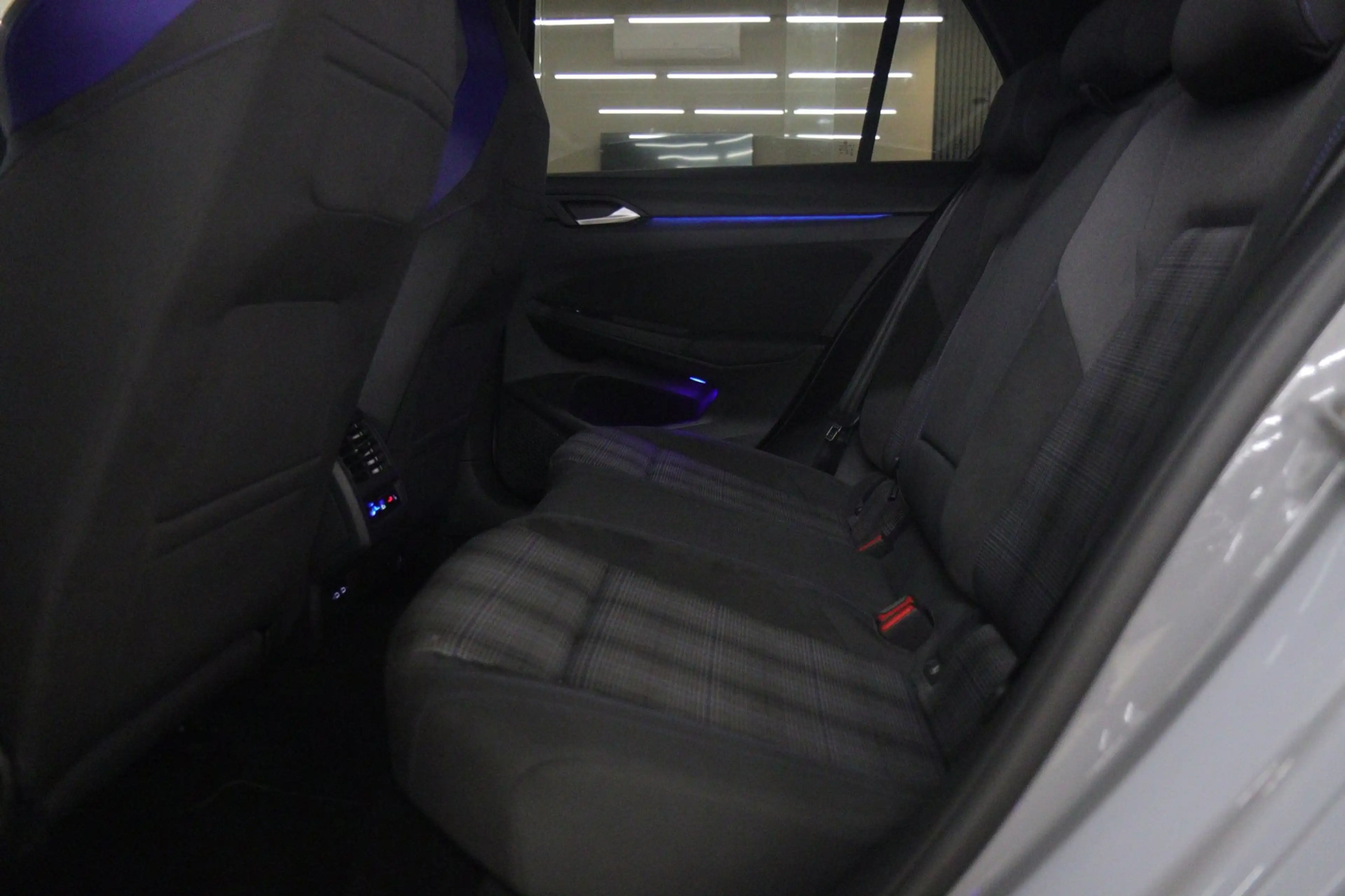 Volkswagen Golf GTE 1.4 eHybrid BLACKSTYLE/PANO/CARPLAY/SFEERVER/VOL — photo 14