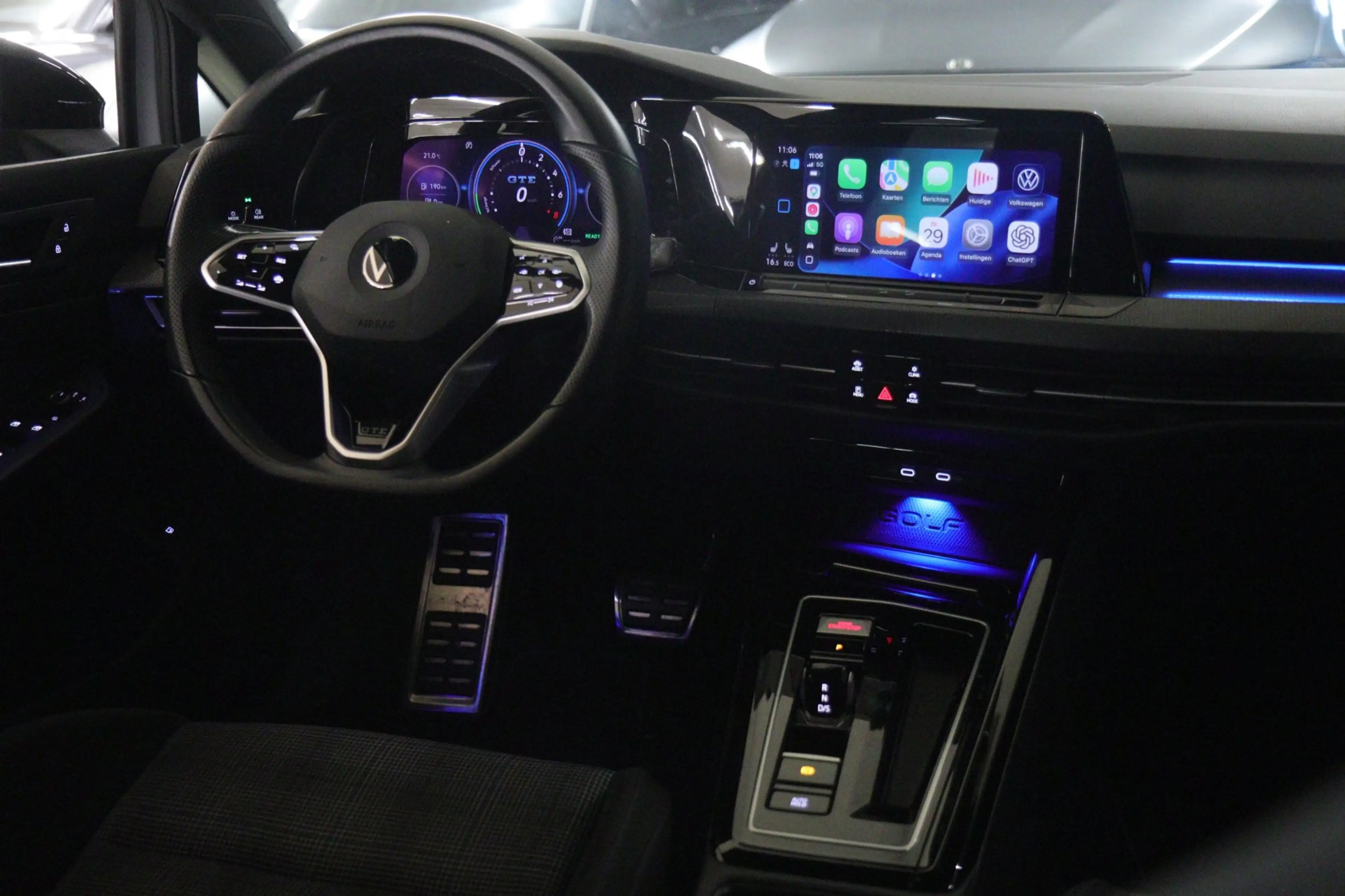 Volkswagen Golf GTE 1.4 eHybrid BLACKSTYLE/PANO/CARPLAY/SFEERVER/VOL — photo 39