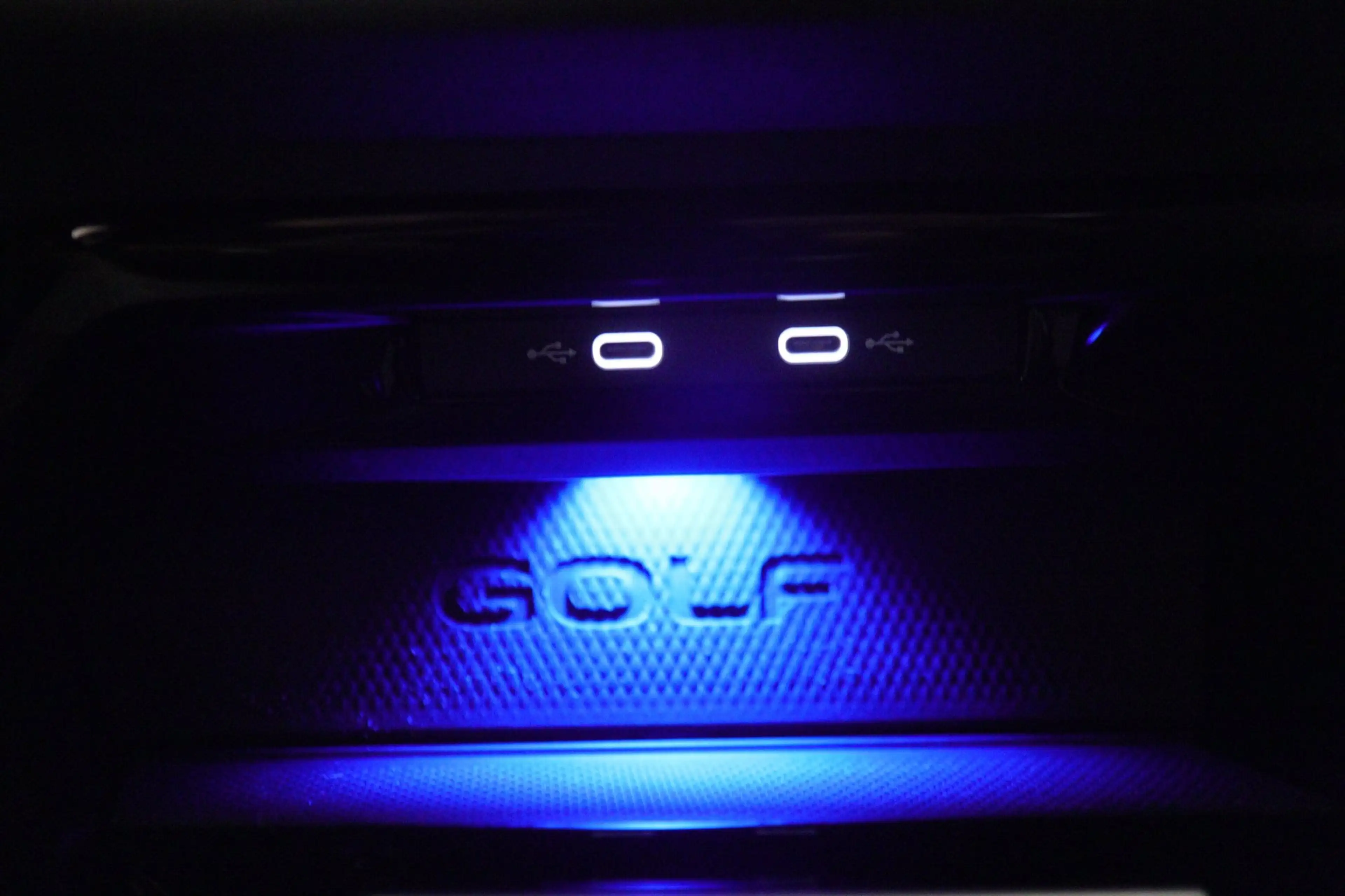 Volkswagen Golf GTE 1.4 eHybrid BLACKSTYLE/PANO/CARPLAY/SFEERVER/VOL — photo 41