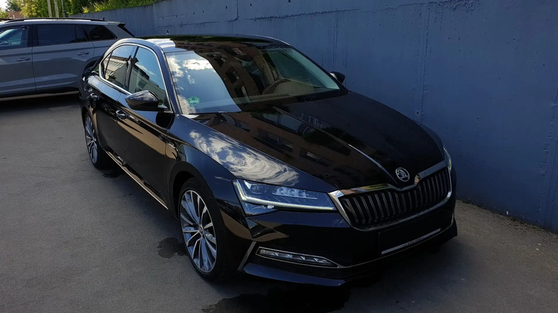 Skoda Superb 1.4 TSI iV DSG L&K Navi/ACC/Kamera/Standh Schwarz - 2