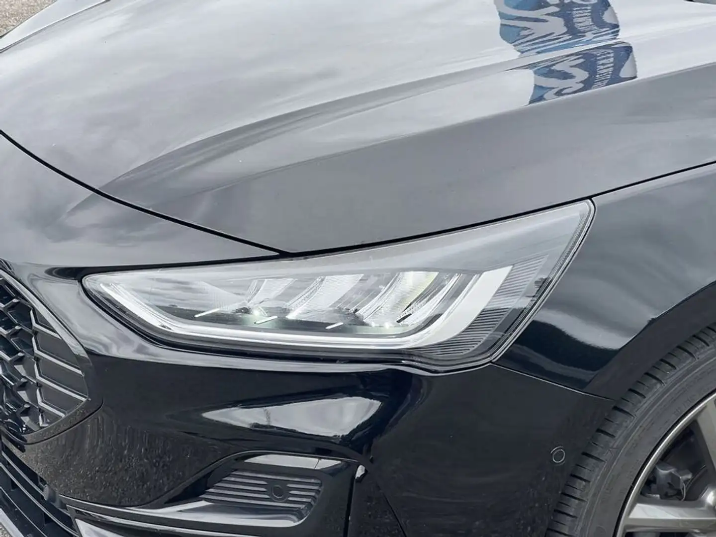 Ford Focus ST-Line Automatik Schwarz - 2