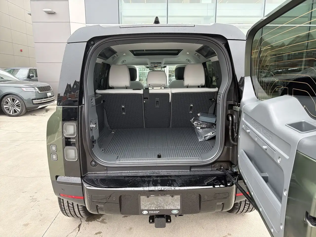Land Rover Defender снимка Land Rover Defender
