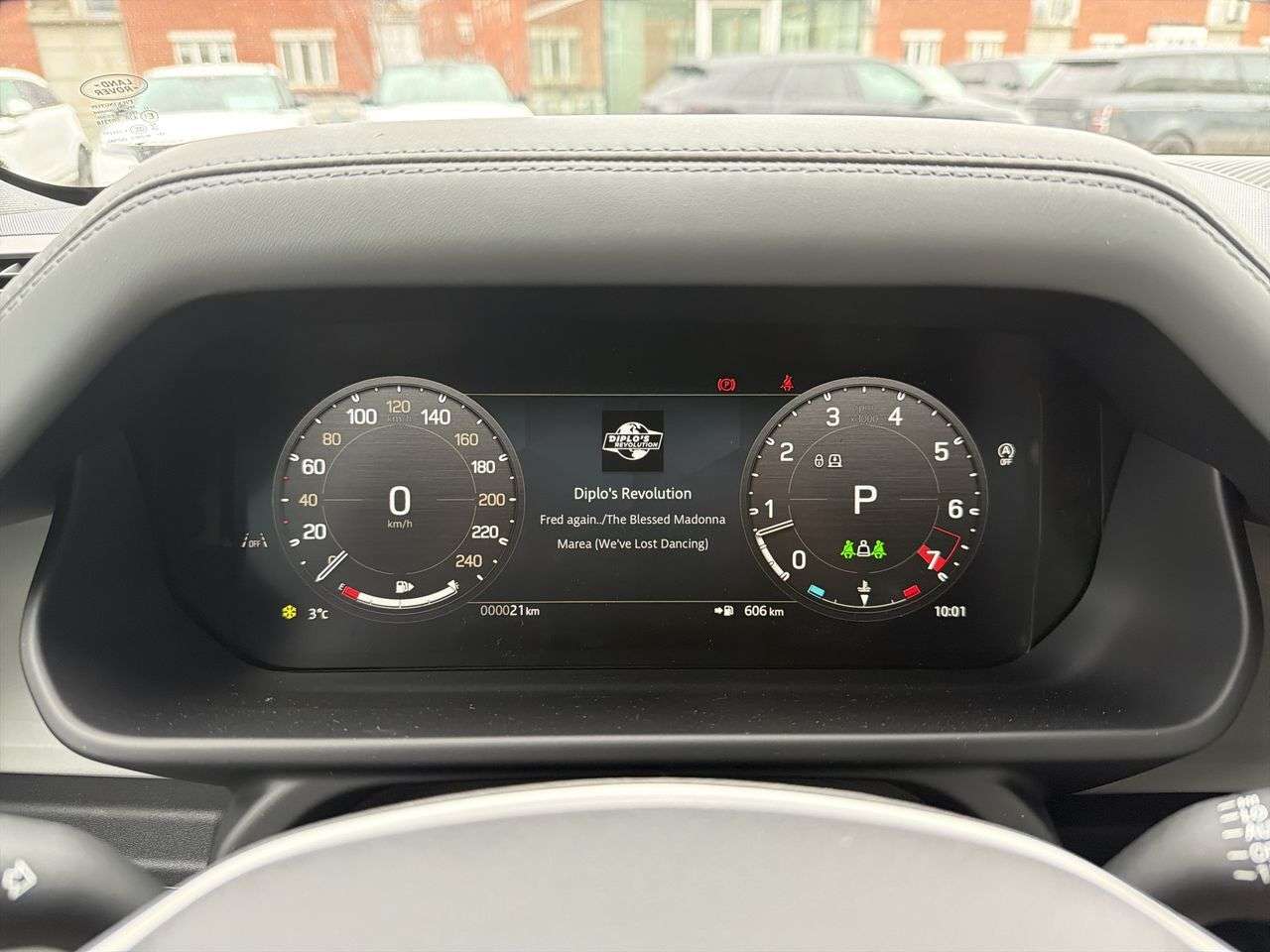 2026 Land Rover Defender 110 P300 S thumb 12