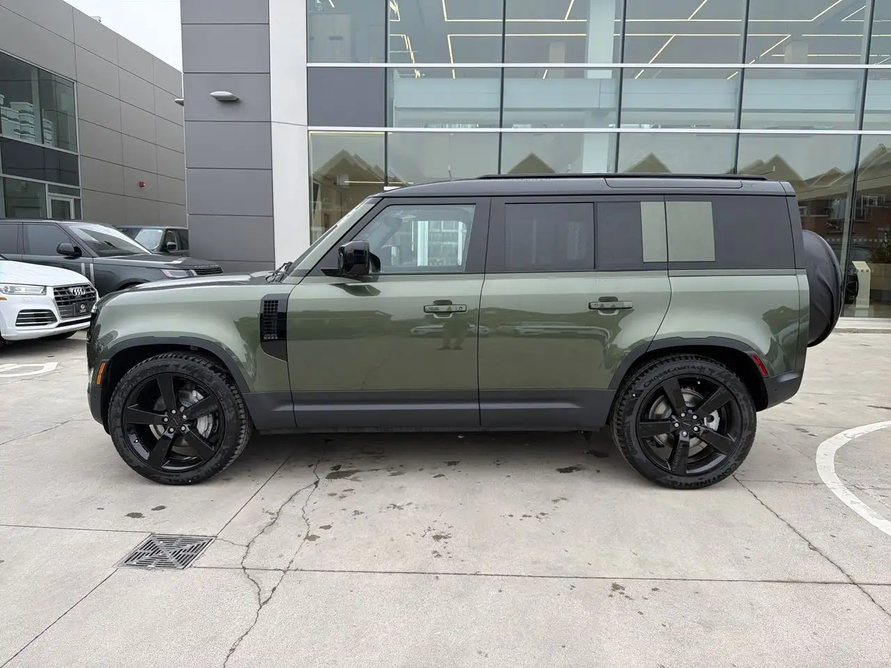 Land Rover Defender снимка Land Rover Defender