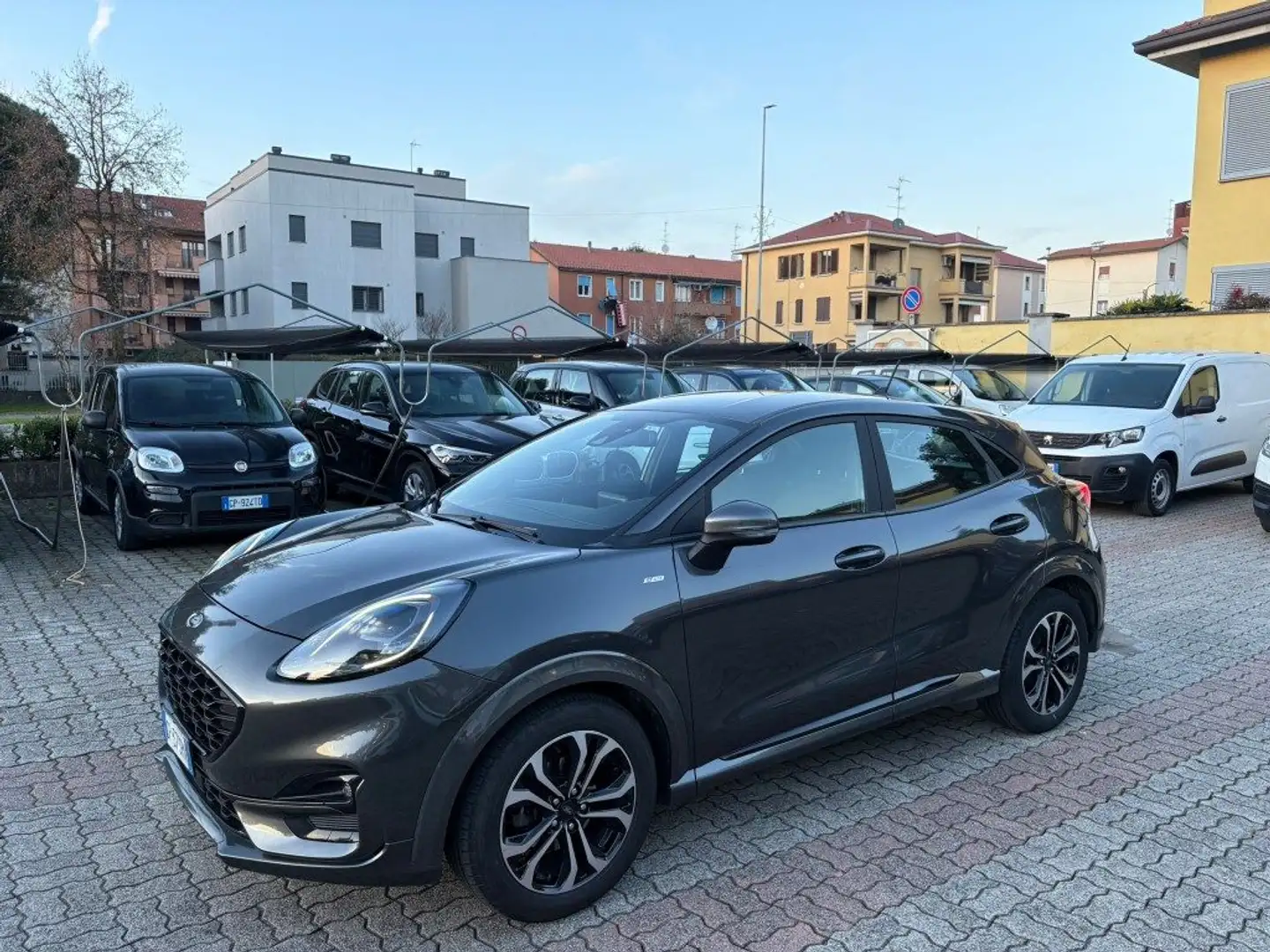 Ford Puma 1.0 EcoBoost Hybrid 125 CV S&S aut. ST-Line Grigio - 1