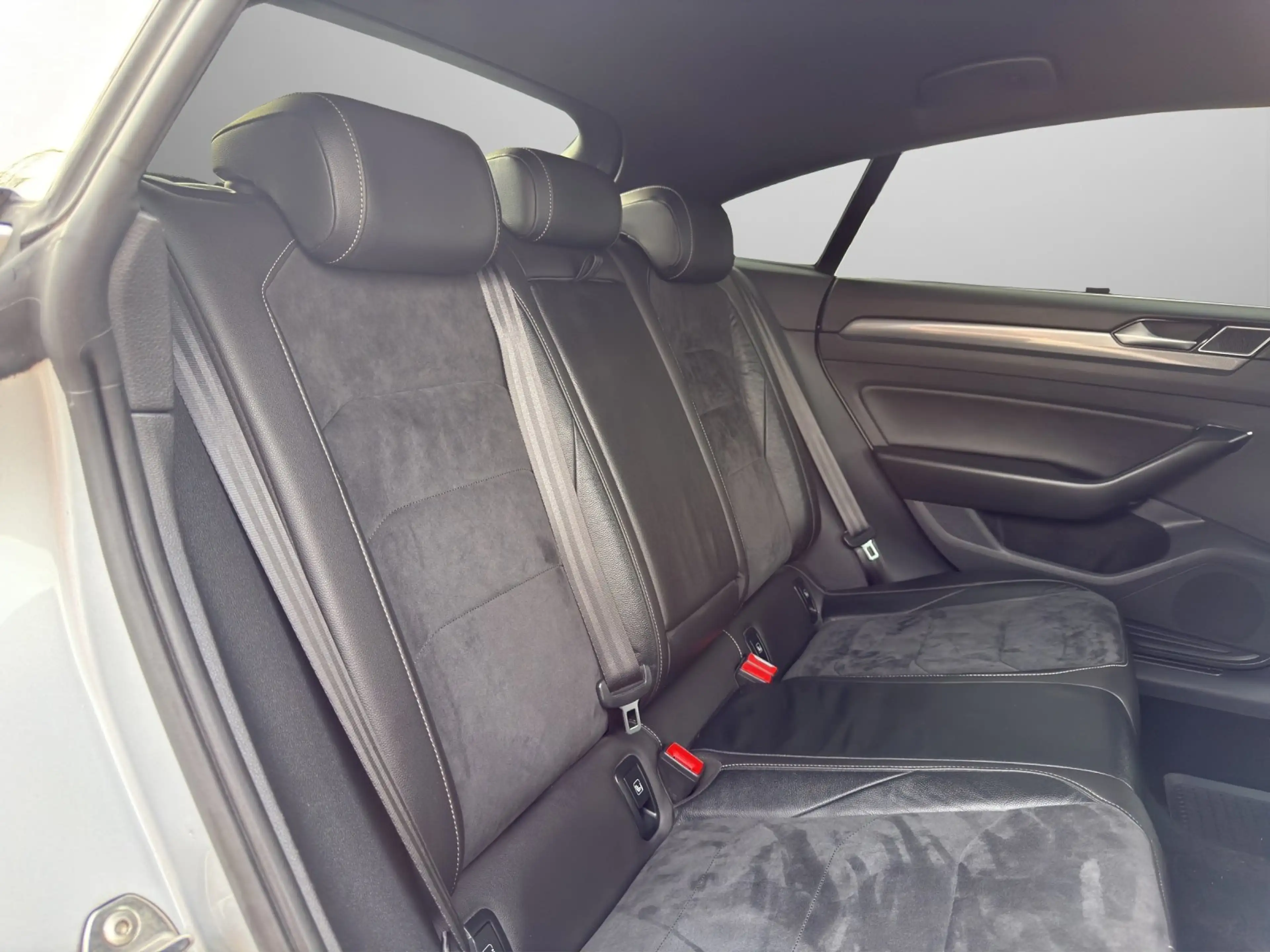 Volkswagen Arteon R-Line 2,0 TDI *ACC, SHA, LED, RFK, KEYLESS* — photo 15