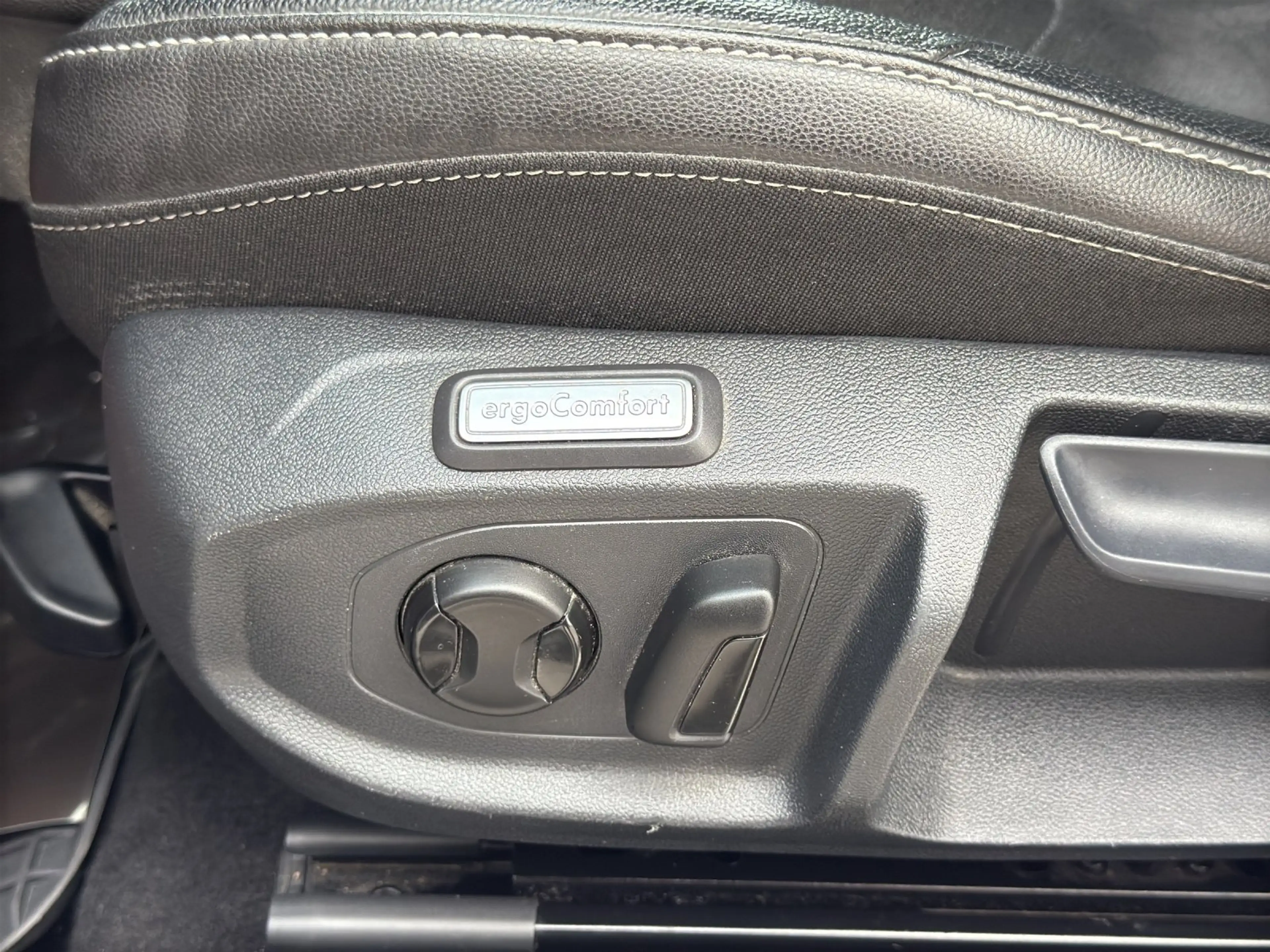 Volkswagen Arteon R-Line 2,0 TDI *ACC, SHA, LED, RFK, KEYLESS* — photo 13