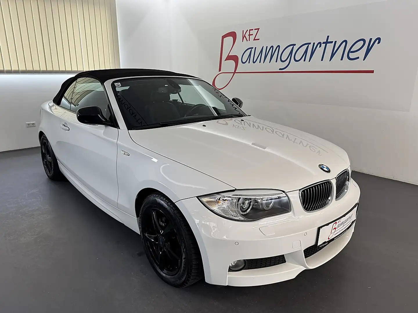 BMW 120 d Cabrio Sport M-Paket*XENON*Teilleder*Tempomat... Weiß - 1