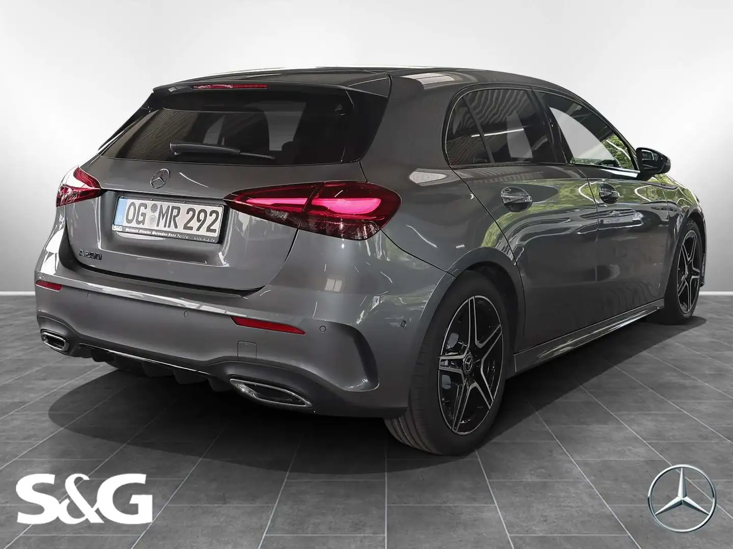 Mercedes-Benz A 200 AMG MBUX+RüKam+M-LED+Pano+Totwink+Distroni Grau - 2