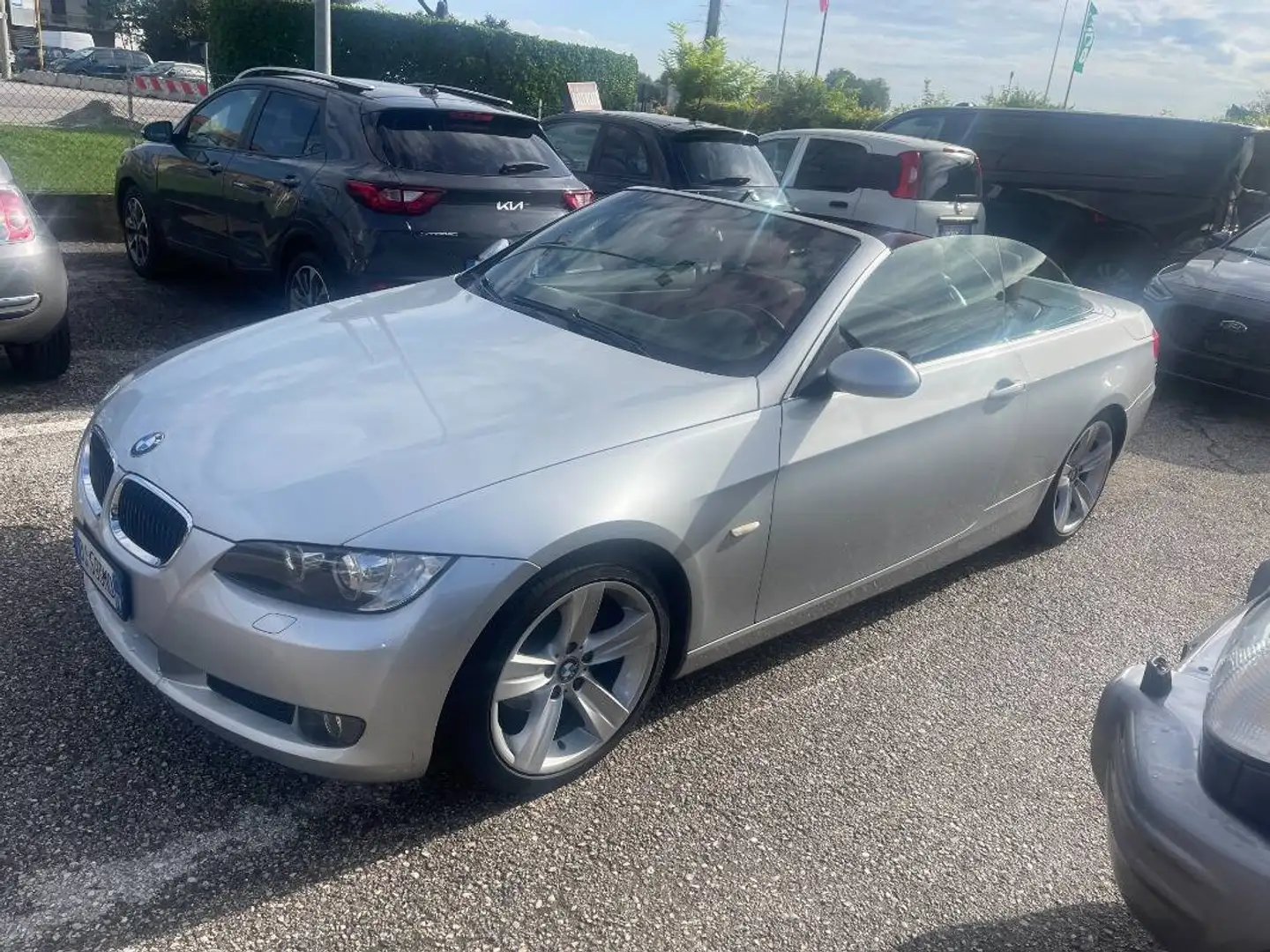 BMW 320 320i Eletta 170cv PELLE CARTIER Silber - 2