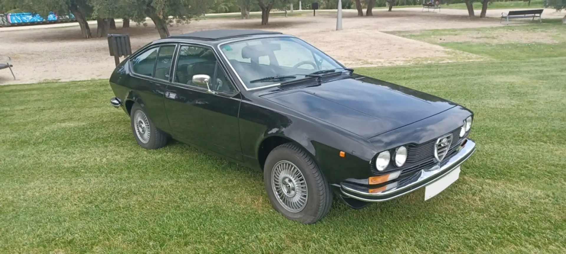 Alfa Romeo Alfetta GTV 2000 Negro - 2