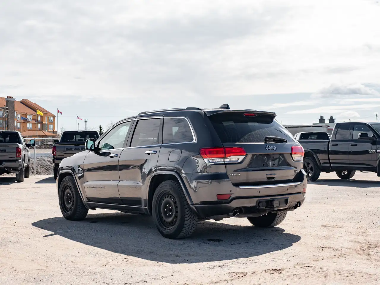 Jeep Grand Cherokee снимка Jeep Grand Cherokee