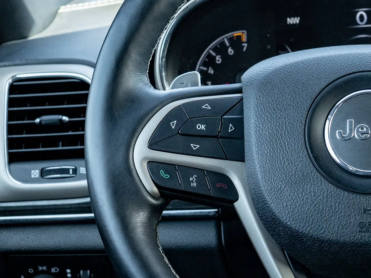 Jeep Grand Cherokee снимка Jeep Grand Cherokee
