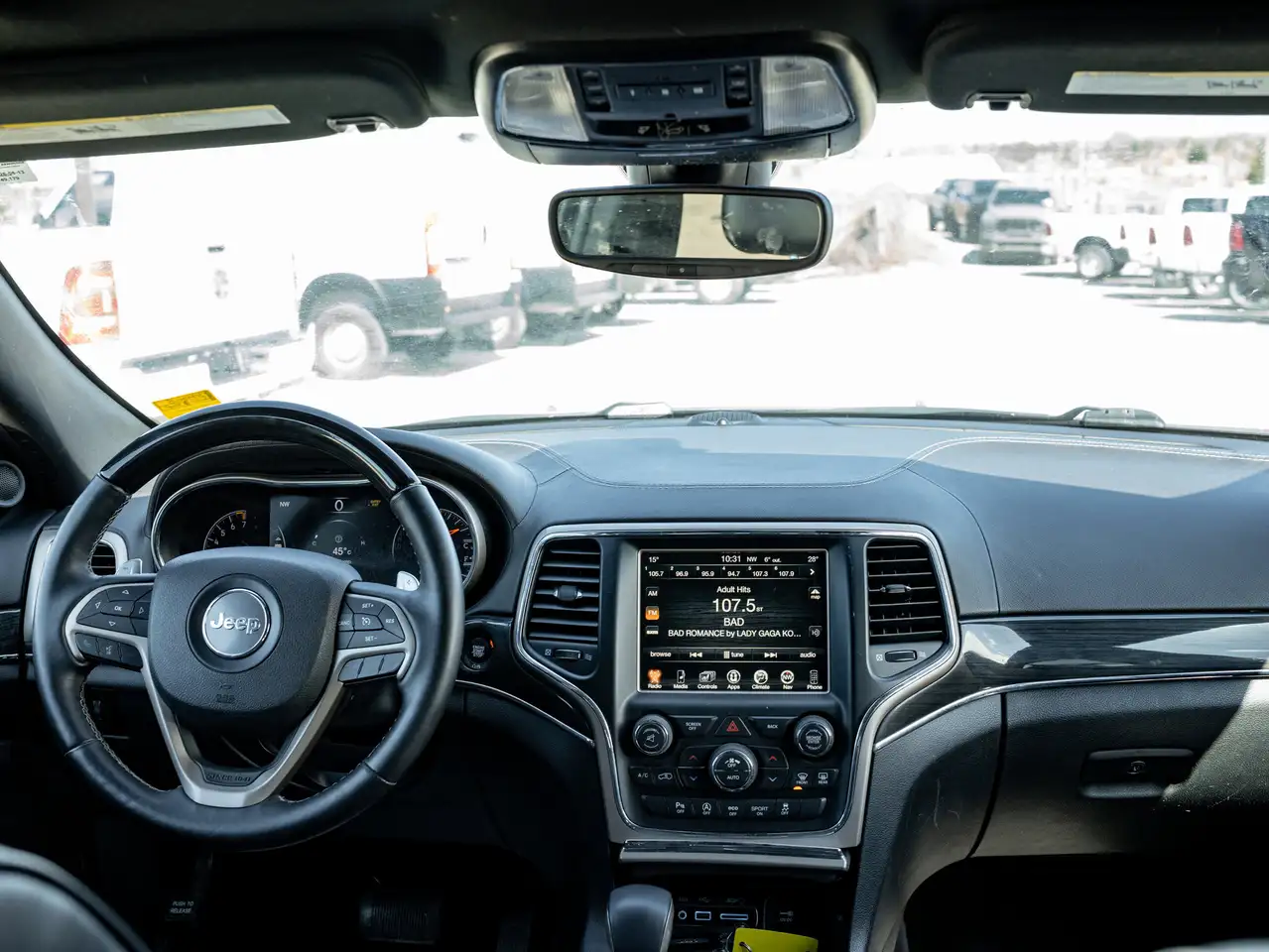 Jeep Grand Cherokee снимка Jeep Grand Cherokee