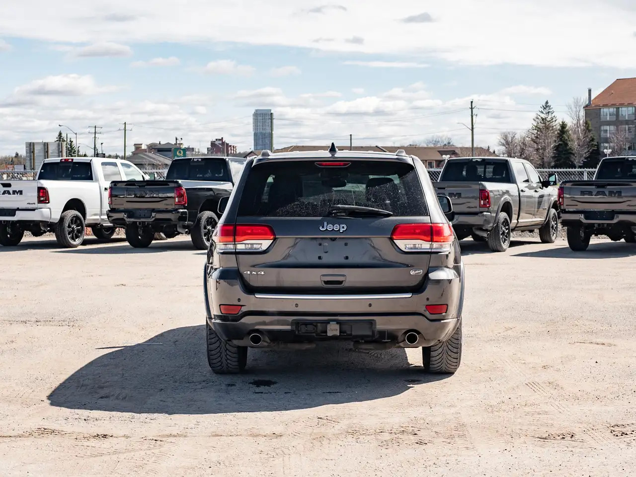 Jeep Grand Cherokee снимка Jeep Grand Cherokee