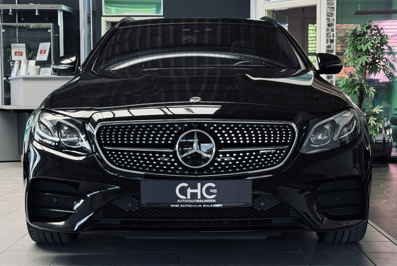 Mercedes-Benz E 53 AMG 4Matic+ 1-HAND|360°|LED|AHK|ACC|PANO| — photo 2