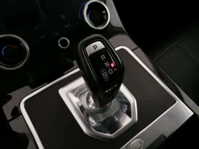 Land Rover Range Rover Evoque view 15