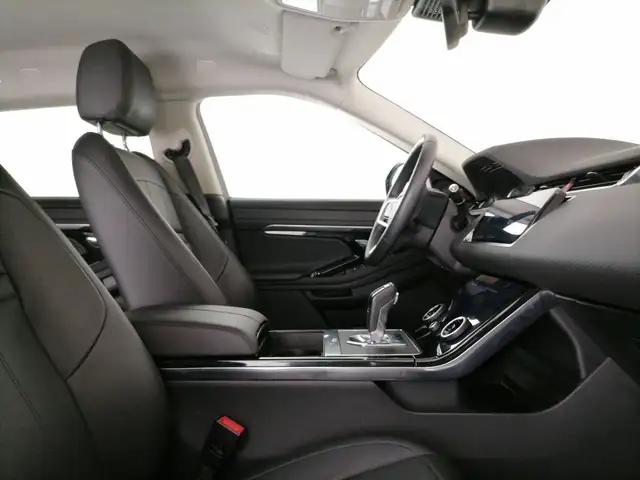 Land Rover Range Rover Evoque view 3