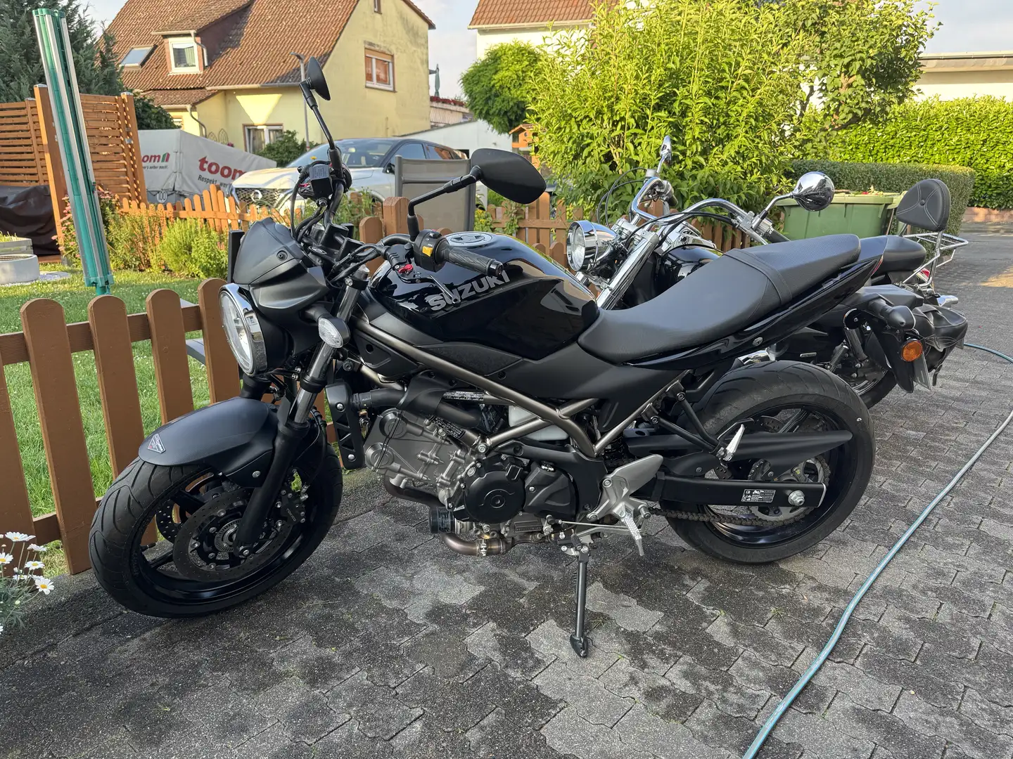 Suzuki SV 650 - Tieferlegung - Schwarz - 1