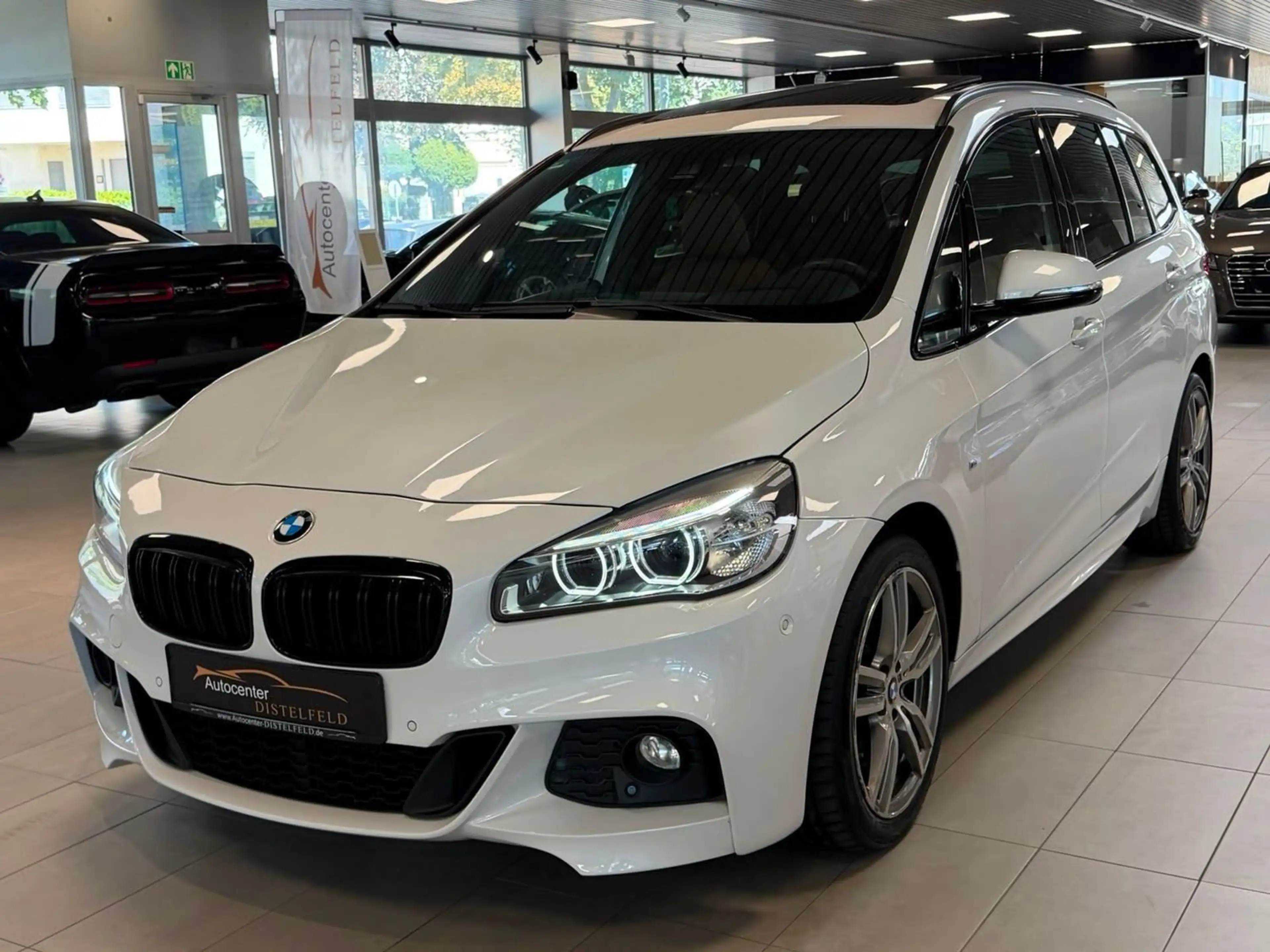 BMW 220 d xDrive M Sport HUD AHK 7 Sitze — photo 3