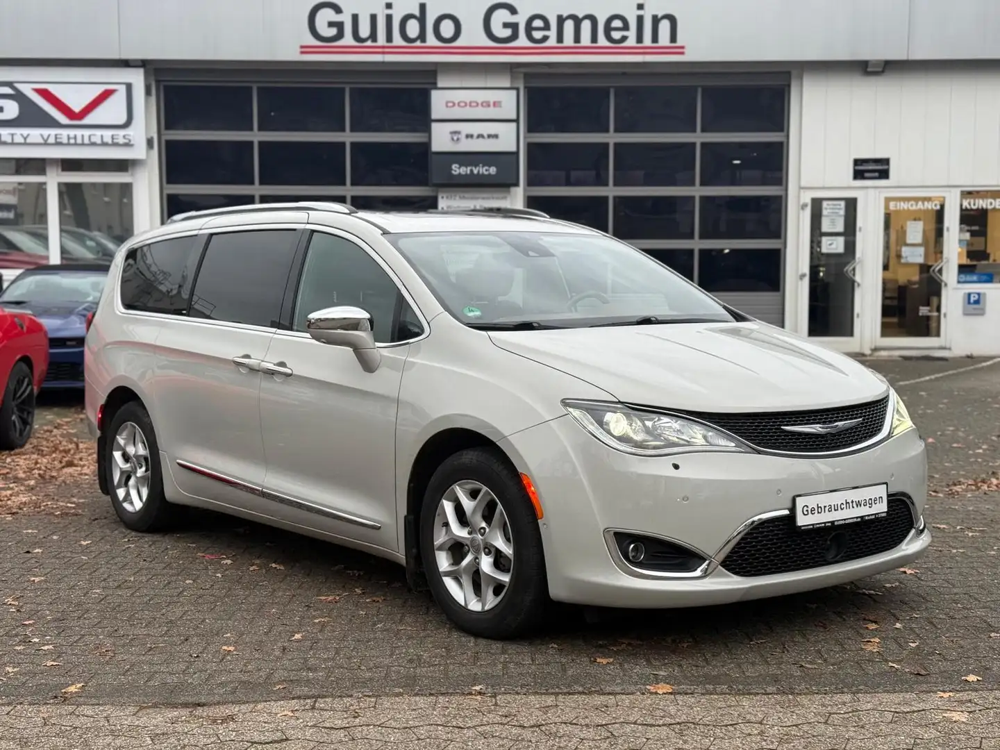 Chrysler Pacifica 3.6l V6 Pacifica Limited S + Entertainment Blanco - 1