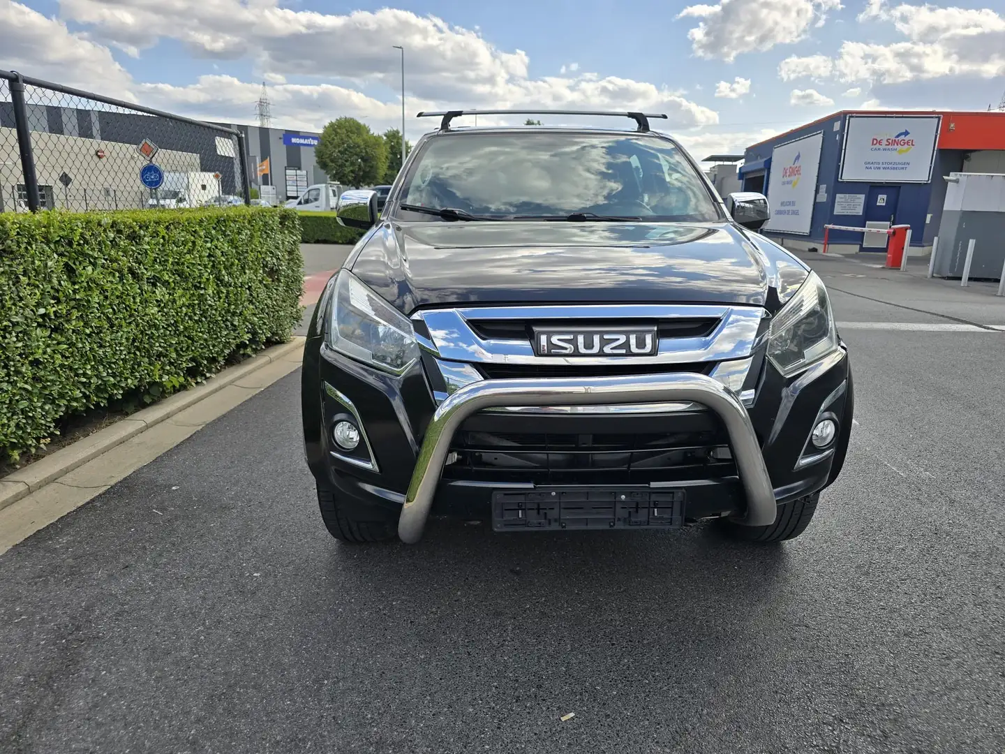 Isuzu D-Max 1.9 Turbo D 4WD Life Hardtop Alpha E-Typ - 1