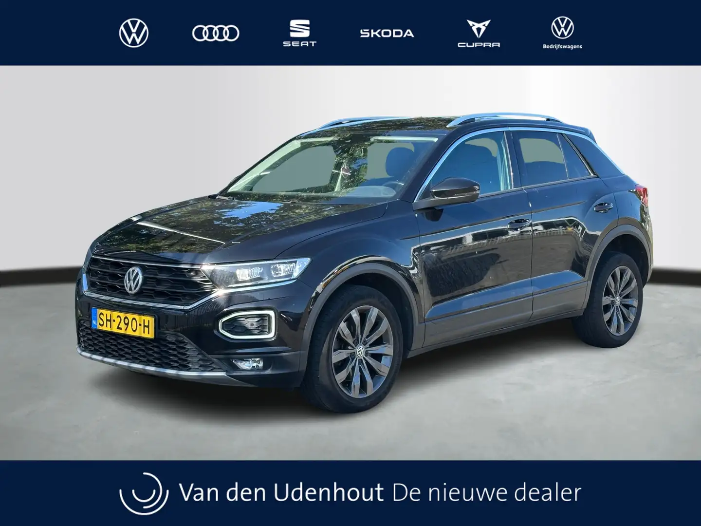 Volkswagen T-Roc 1.0 TSI 115pk Style Navigatie Camera Climatronic Zwart - 1