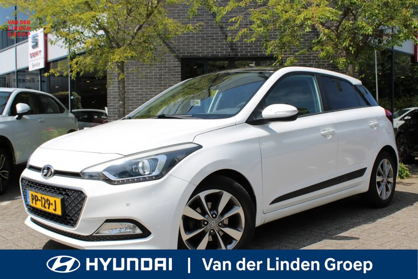 Hyundai i20 1.4 Automaat Navi/Led/Pano/Cam/Pdc 2x/Winter/16" " Blanc - 1