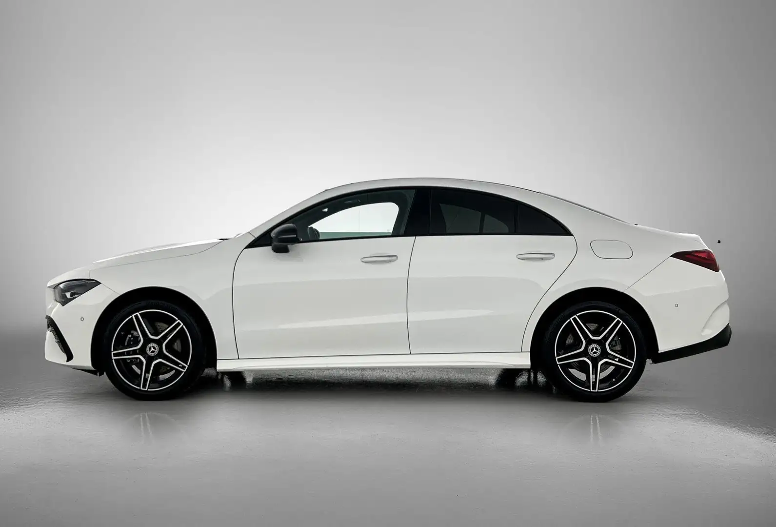 Mercedes-Benz CLA 250 CLA 250e Coupé Automaat AMG Line | Advanced Plus P Wit - 2