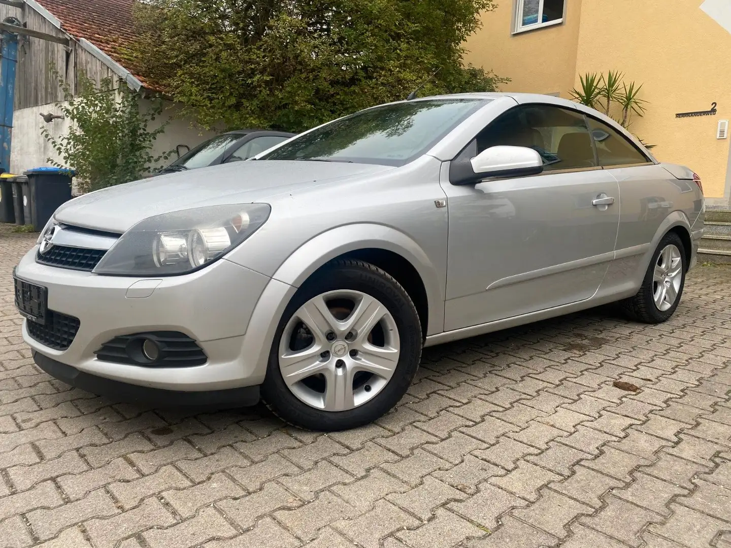 Opel Astra H Twin Top 1.8 Cosmo*KAMERA*PDC* Silber - 2
