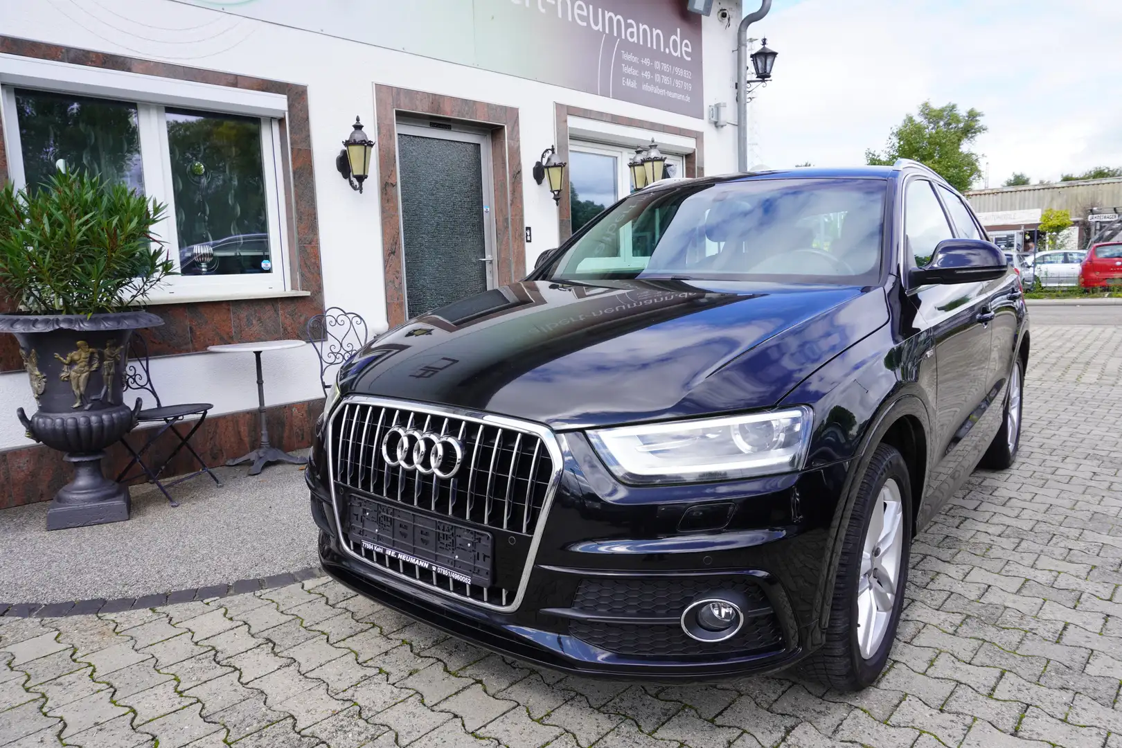 Audi Q3 1.4 TFSI S-LINE Noir - 2